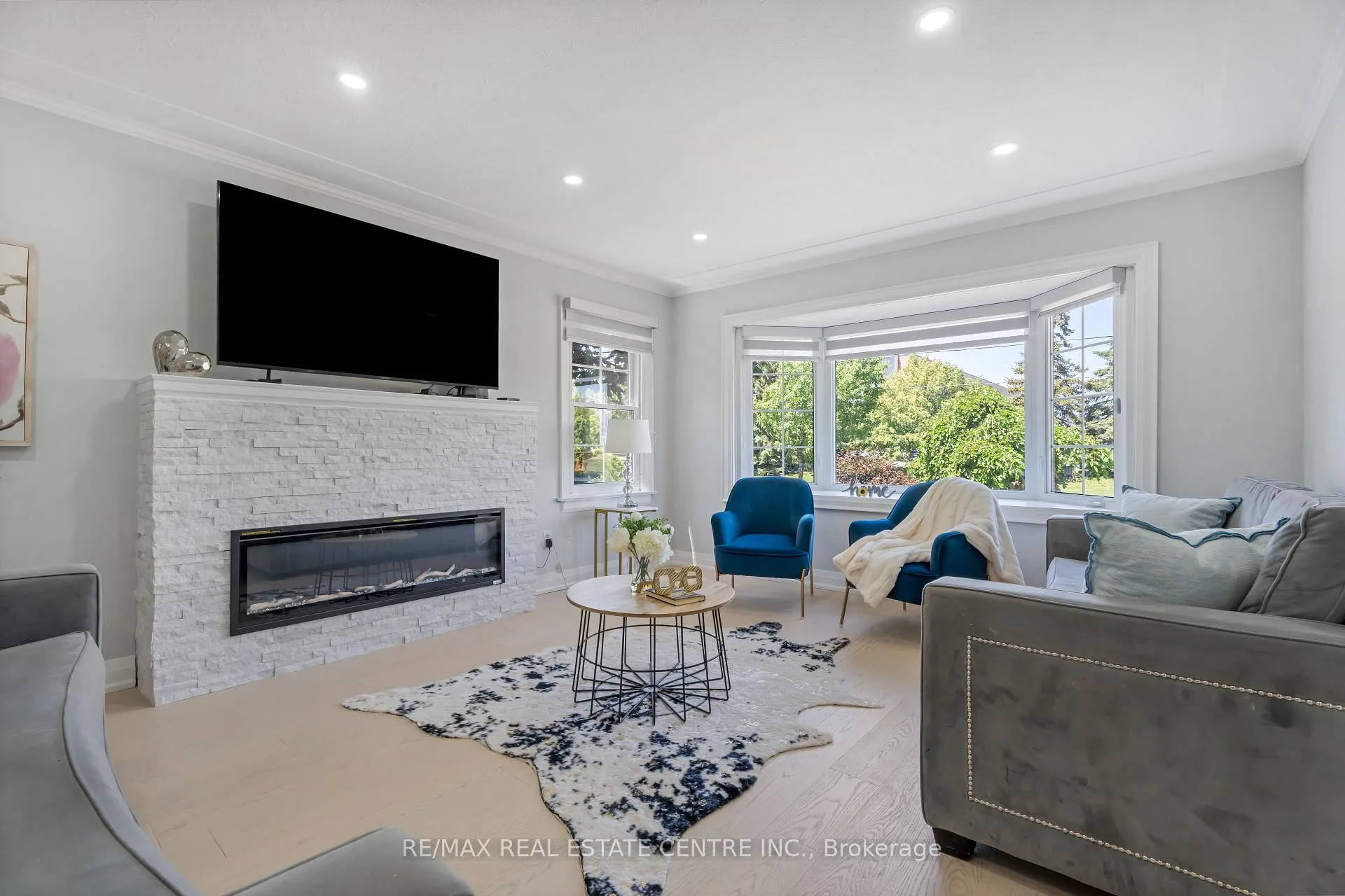 Photo 4 of 324 McNeilly Road, Hamilton, Winona — HOMEH