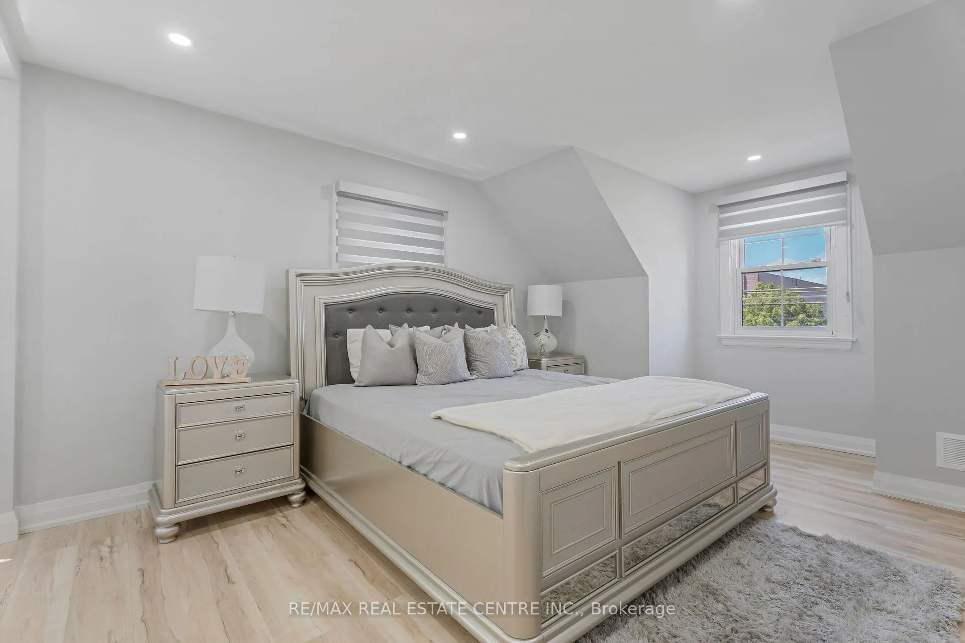 Photo 11 of 324 McNeilly Road, Hamilton, Winona — HOMEH