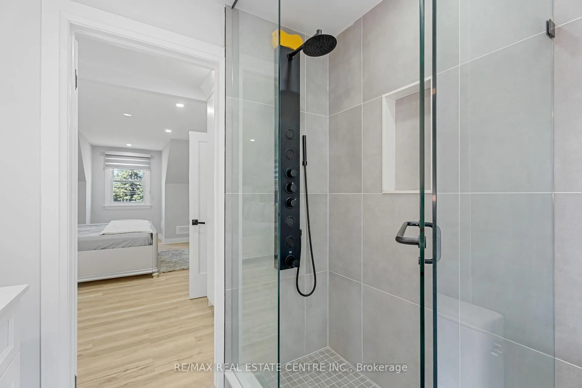 Photo 14 of 324 McNeilly Road, Hamilton, Winona — HOMEH