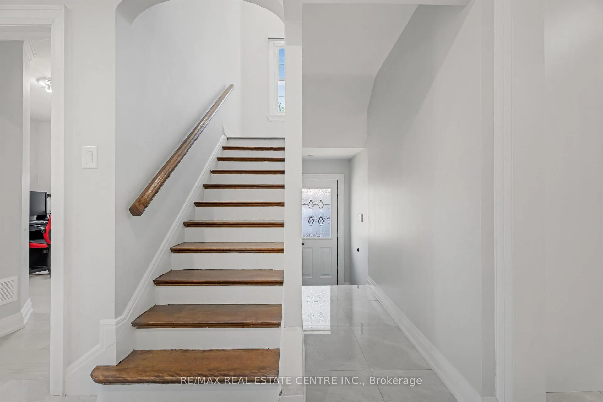 Photo 23 of 324 McNeilly Road, Hamilton, Winona — HOMEH
