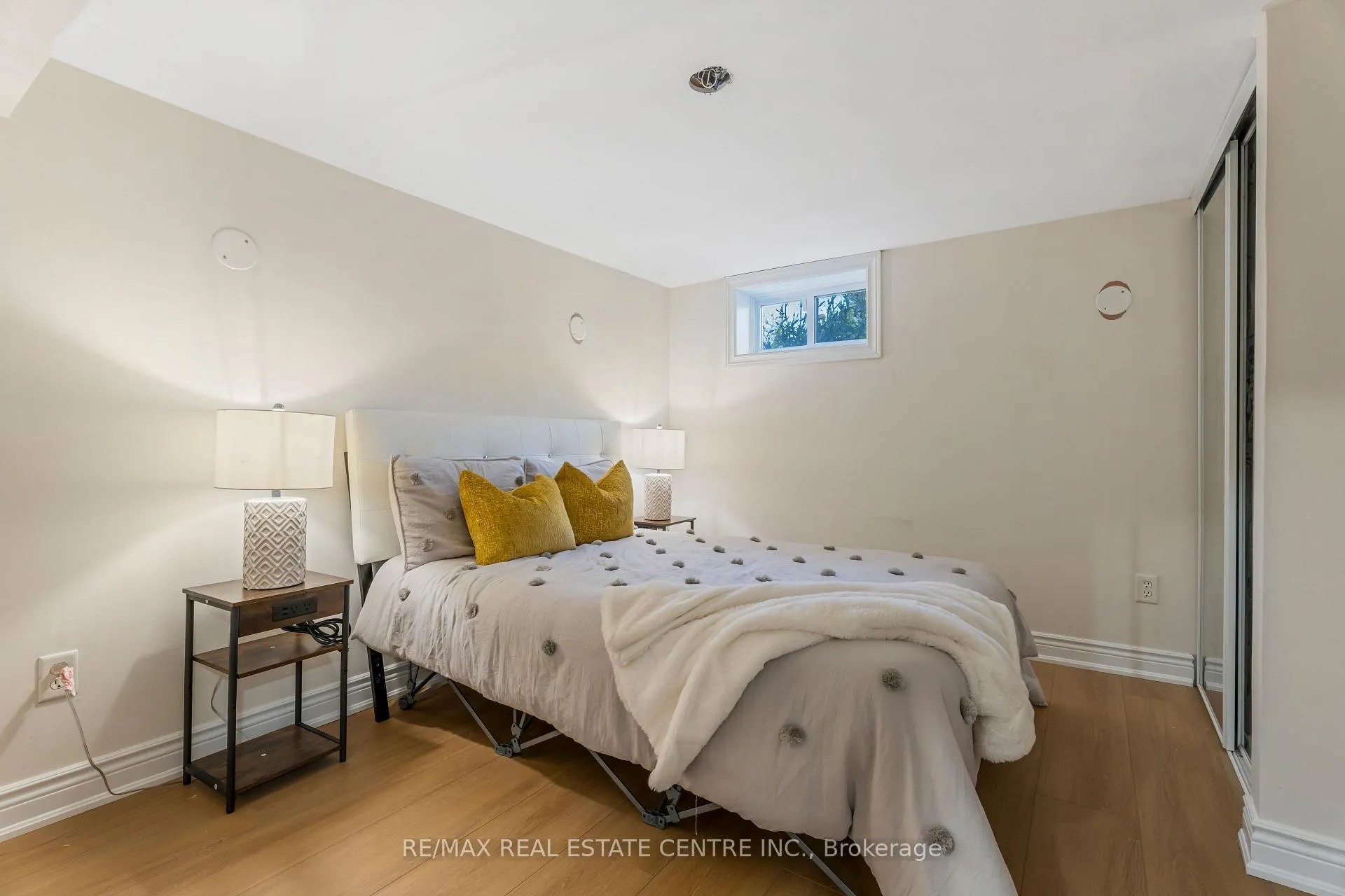Photo 33 of 324 McNeilly Road, Hamilton, Winona — HOMEH