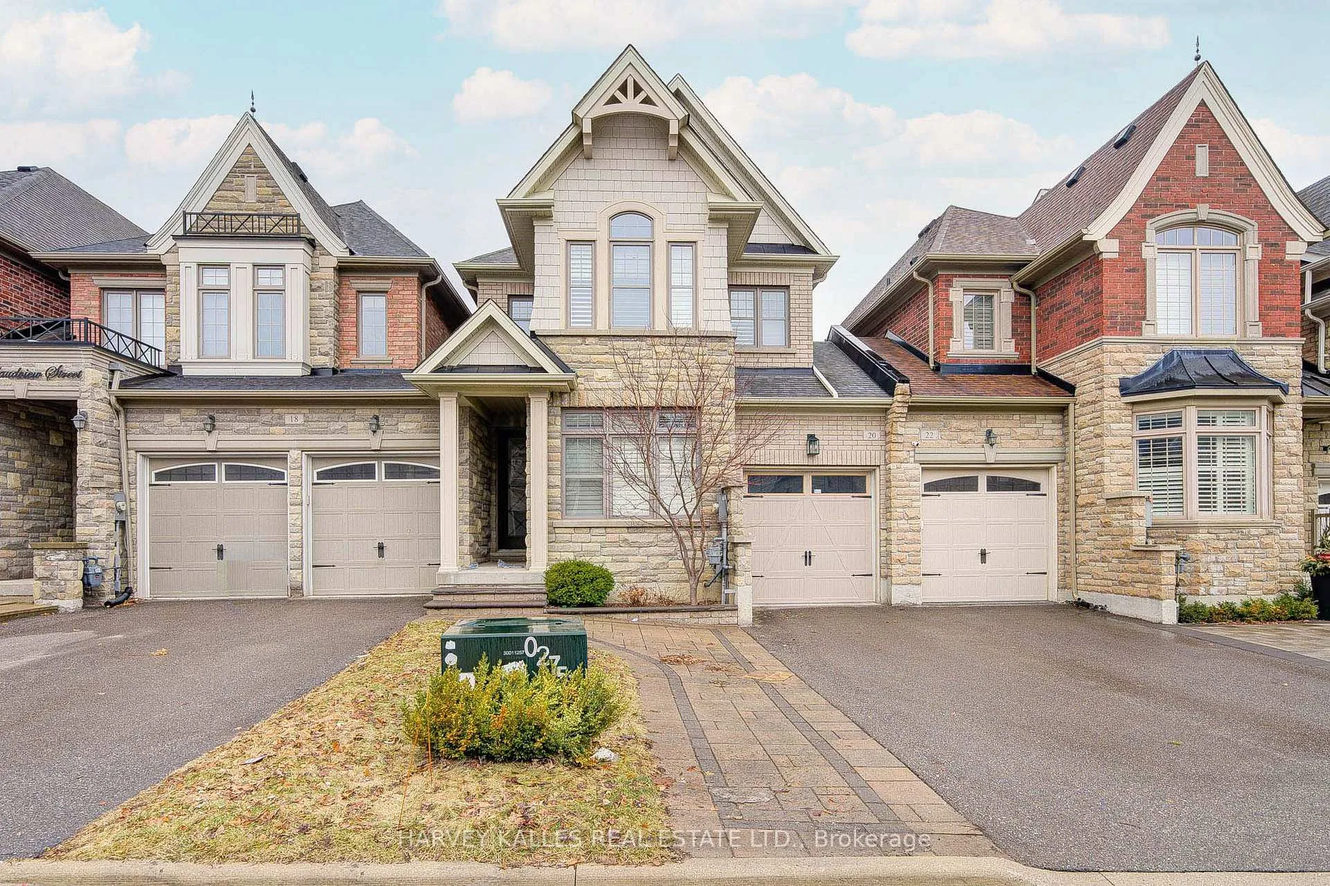 Photo 1 of 20 Claudview Street, King, King City — HOMEH