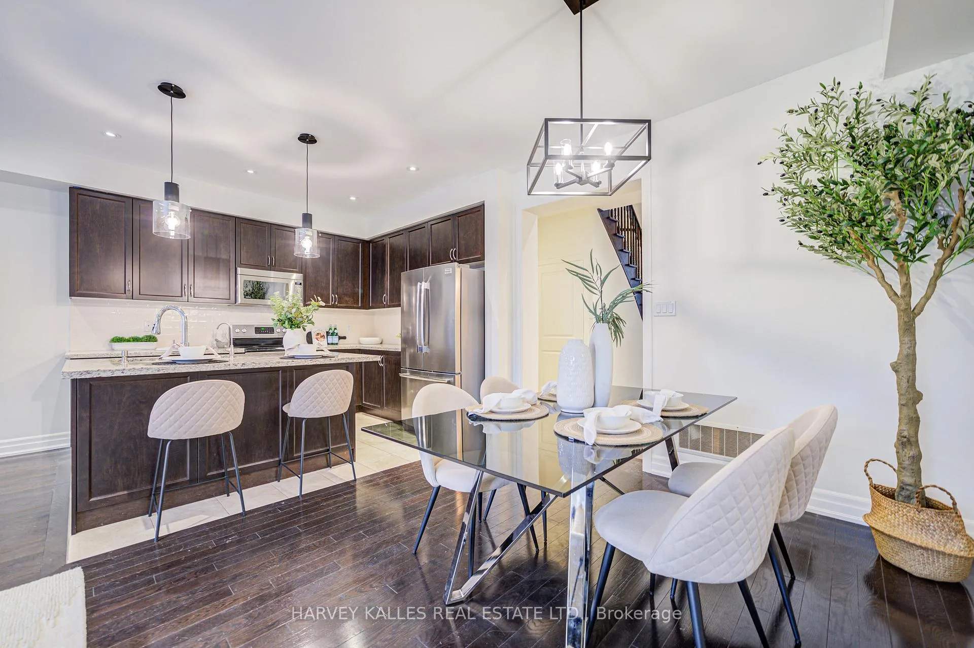 Photo 18 of 20 Claudview Street, King, King City — HOMEH