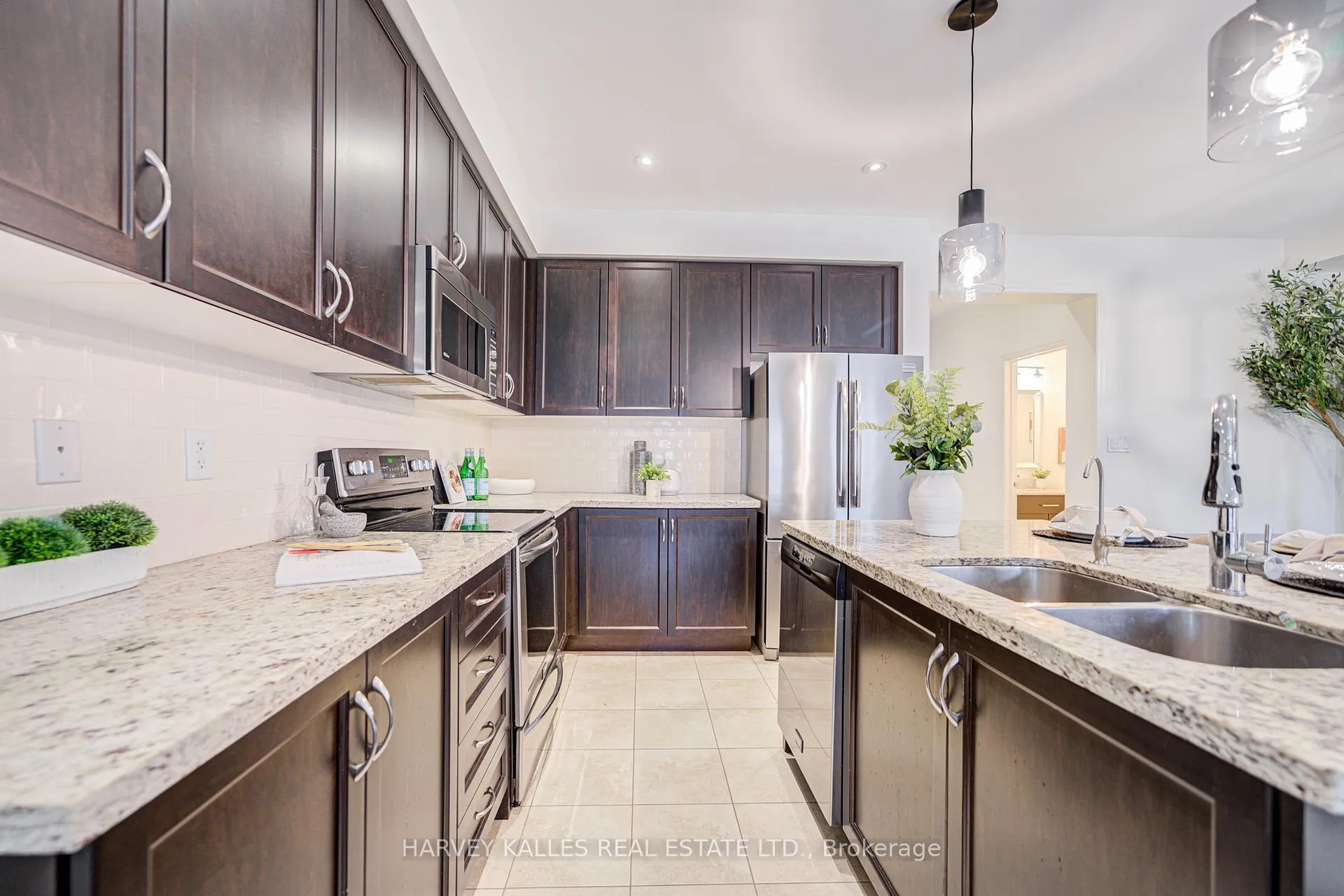 Photo 23 of 20 Claudview Street, King, King City — HOMEH