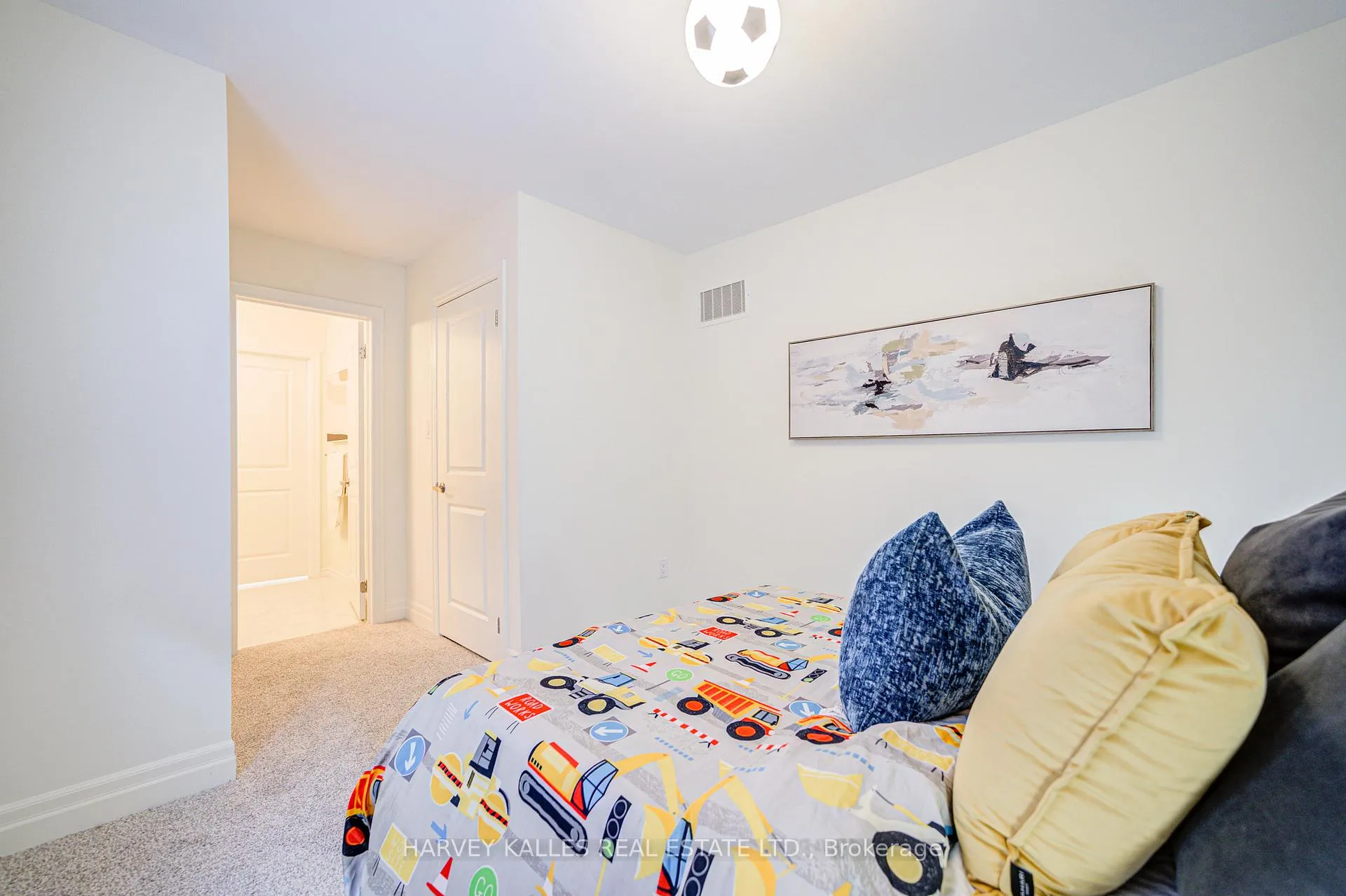 Photo 36 of 20 Claudview Street, King, King City — HOMEH