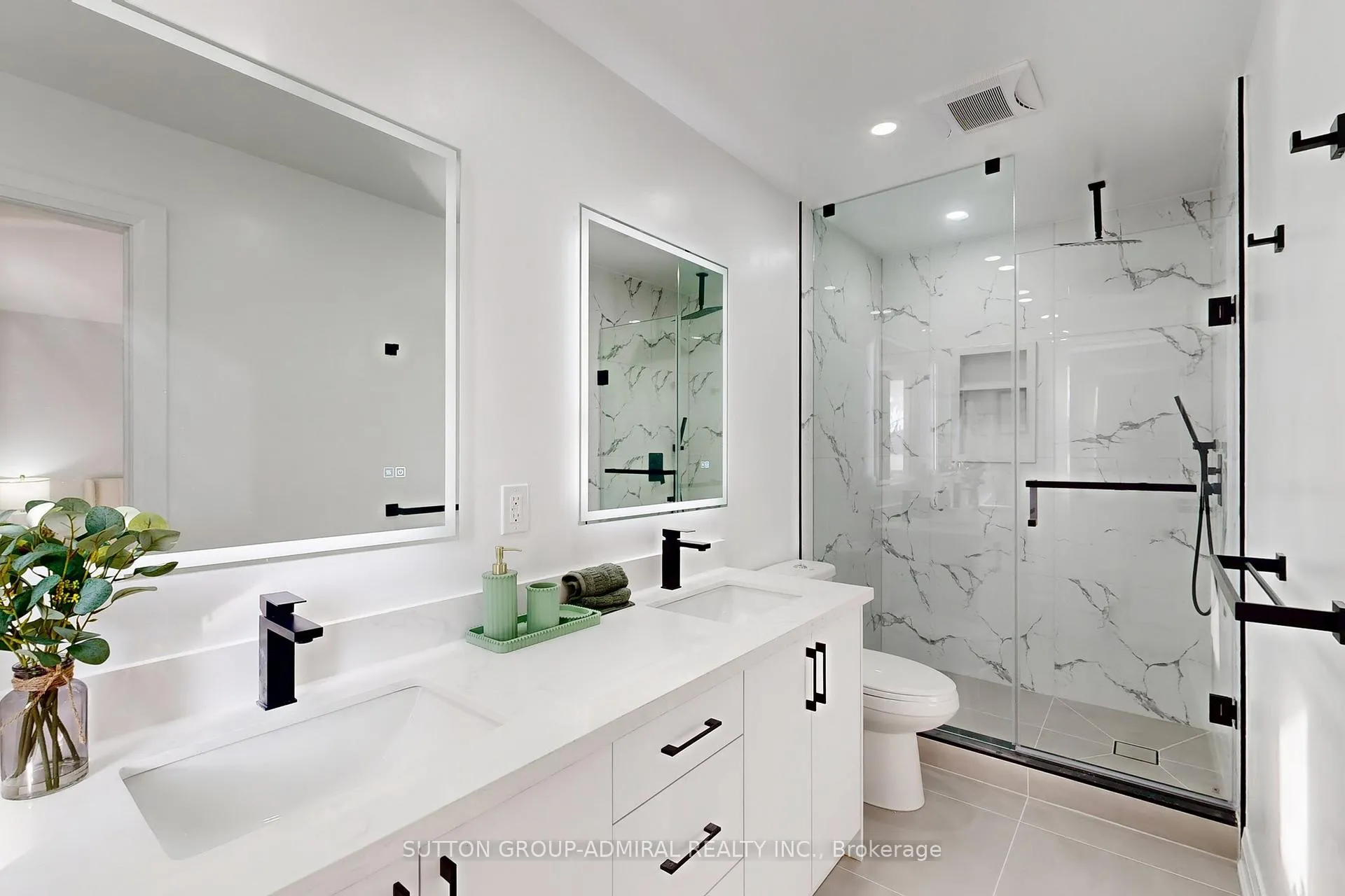 Photo 27 of 31 Whitney Place, Vaughan, Lakeview Estates — HOMEH