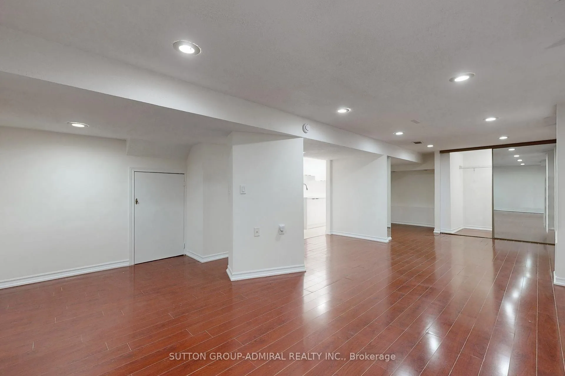 Photo 34 of 31 Whitney Place, Vaughan, Lakeview Estates — HOMEH