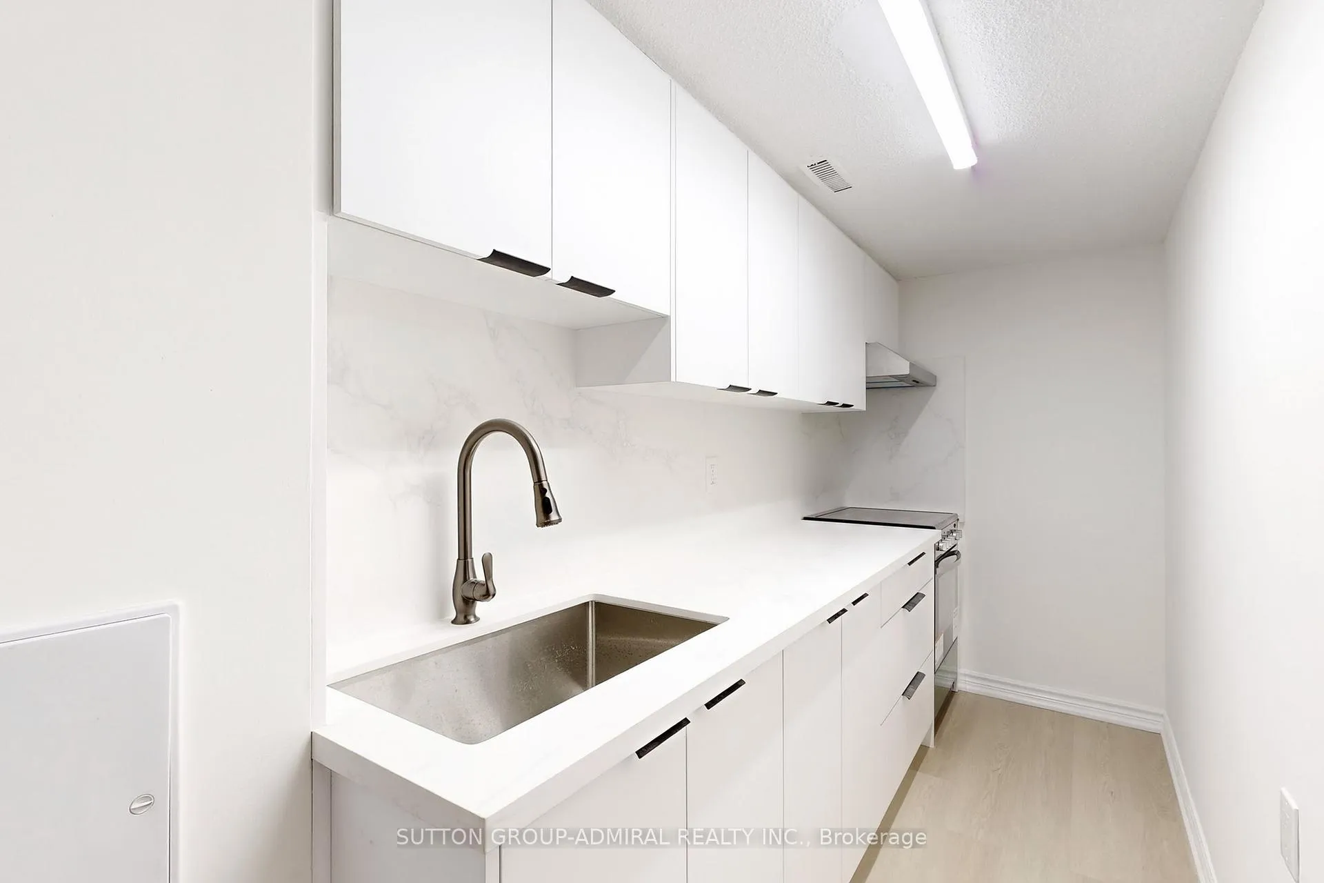 Photo 35 of 31 Whitney Place, Vaughan, Lakeview Estates — HOMEH