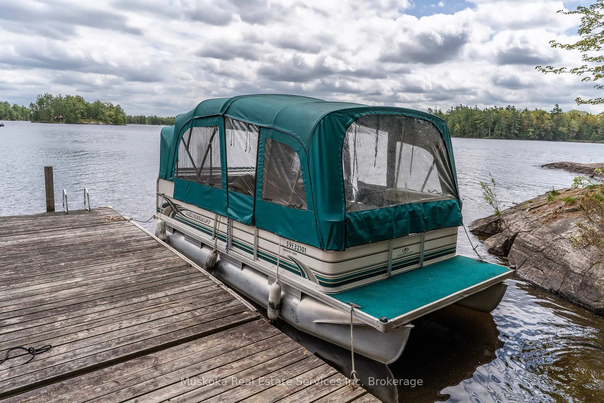 Photo 1 of 620 Kahshe Lake, Gravenhurst, Morrison — HOMEH