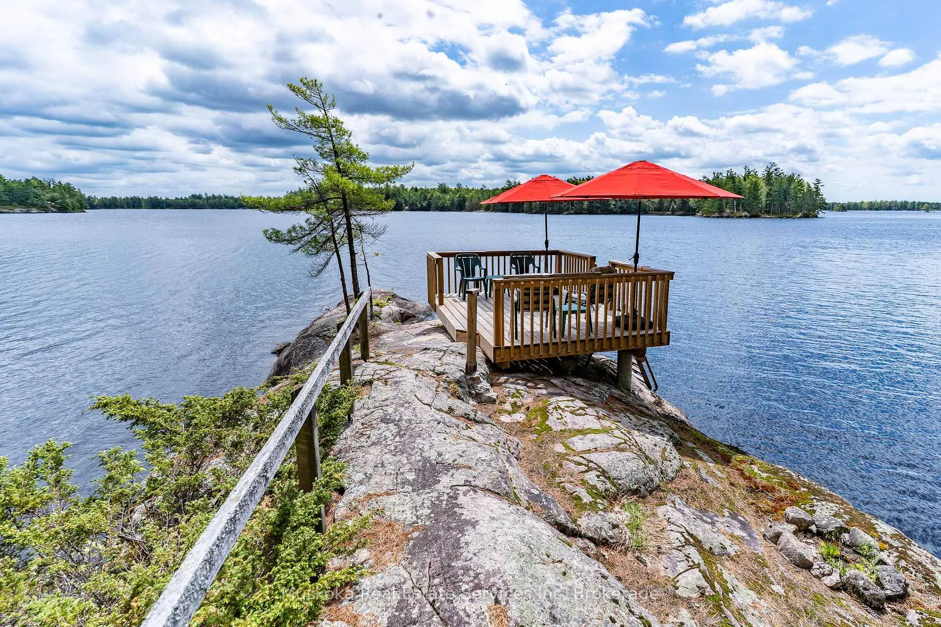 Photo 4 of 620 Kahshe Lake, Gravenhurst, Morrison — HOMEH