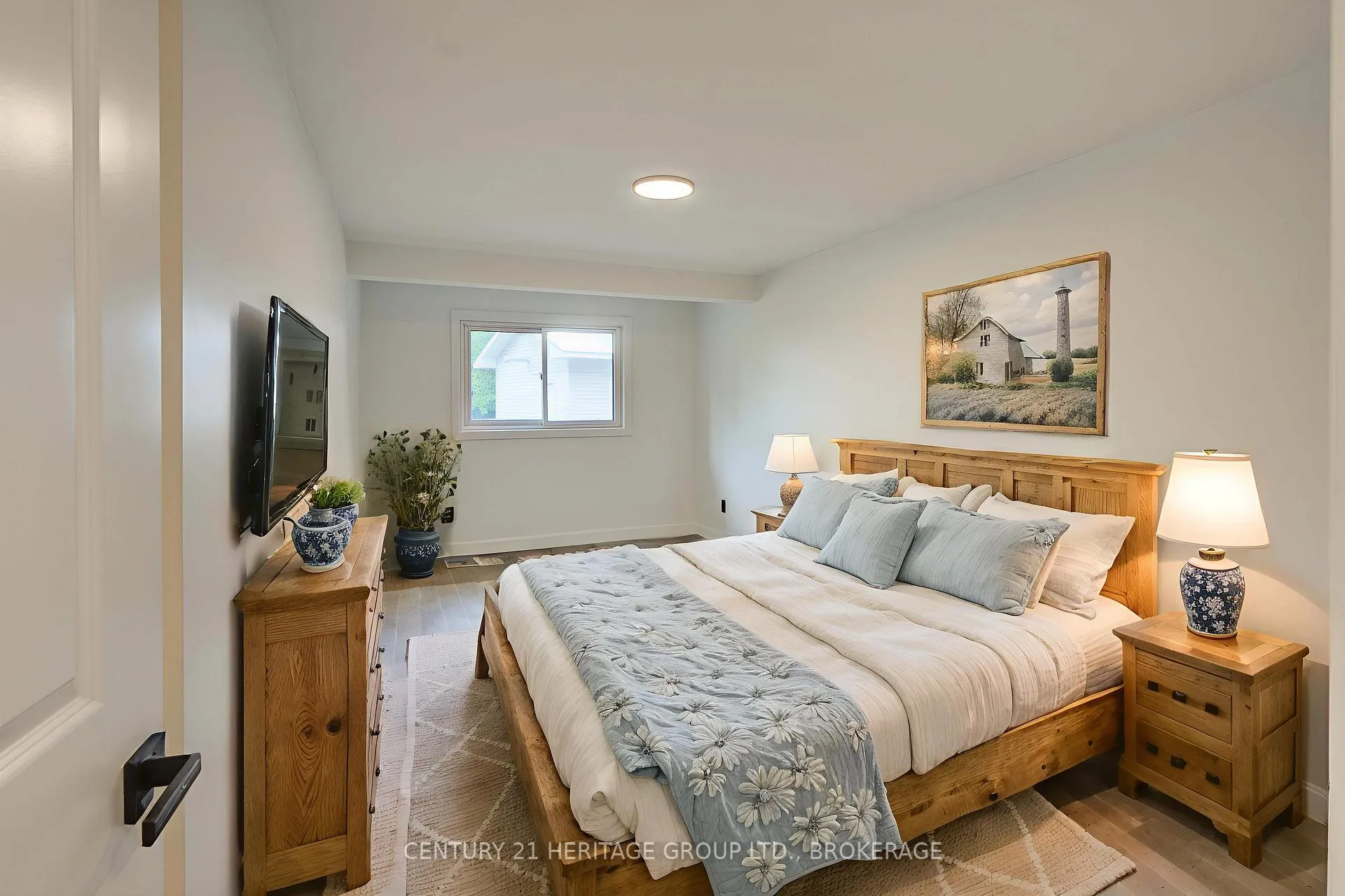 Photo 5 of 2831 Perth Road, Kingston, City North of 401 — HOMEH