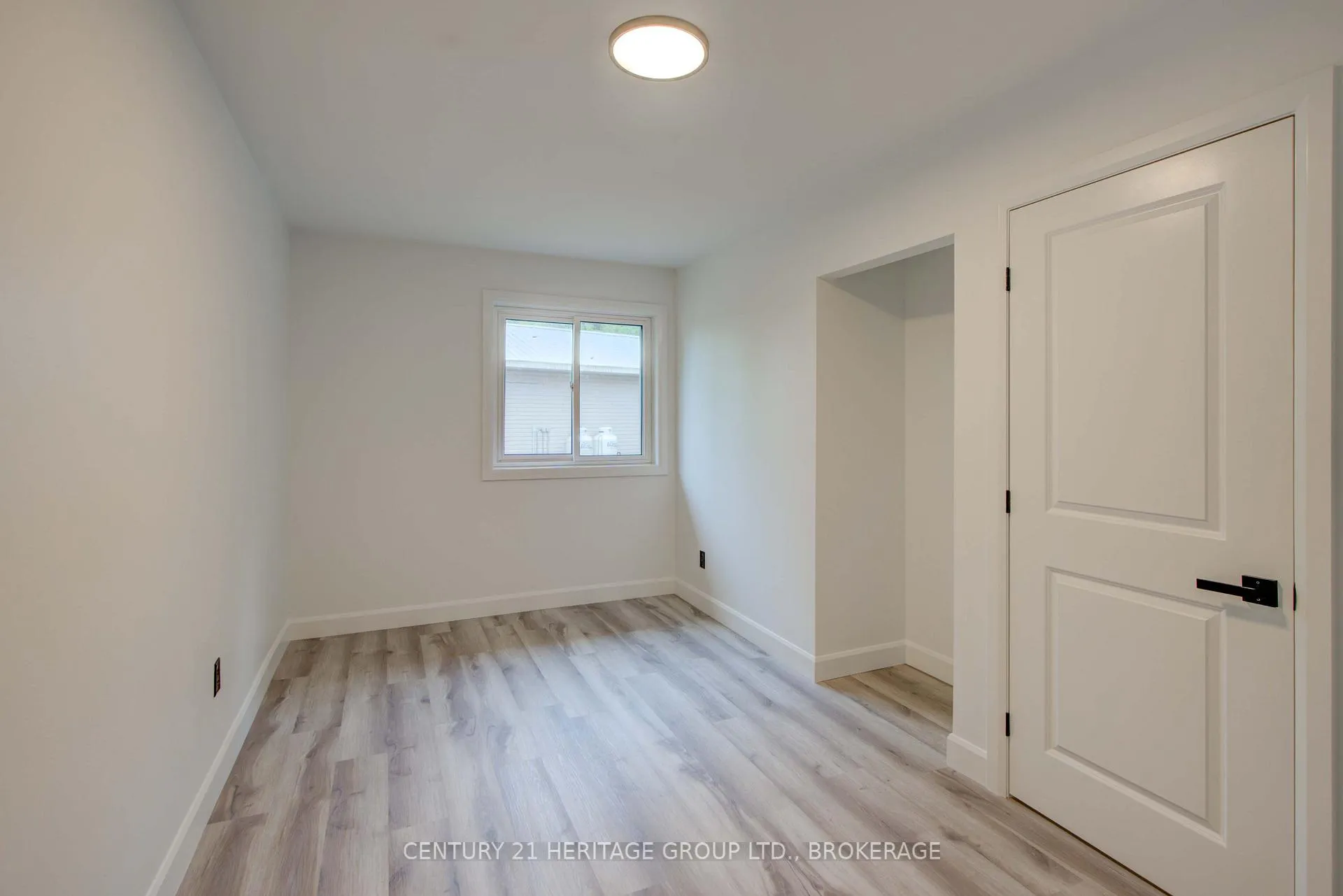 Photo 10 of 2831 Perth Road, Kingston, City North of 401 — HOMEH