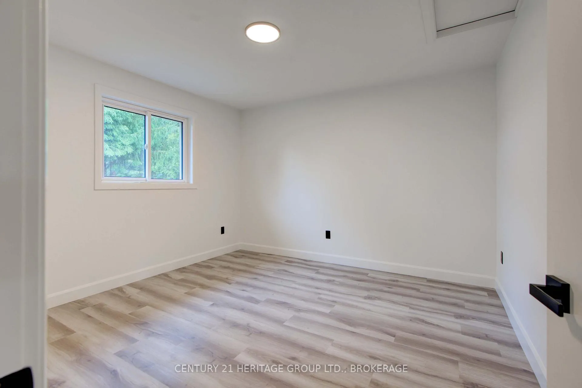 Photo 12 of 2831 Perth Road, Kingston, City North of 401 — HOMEH
