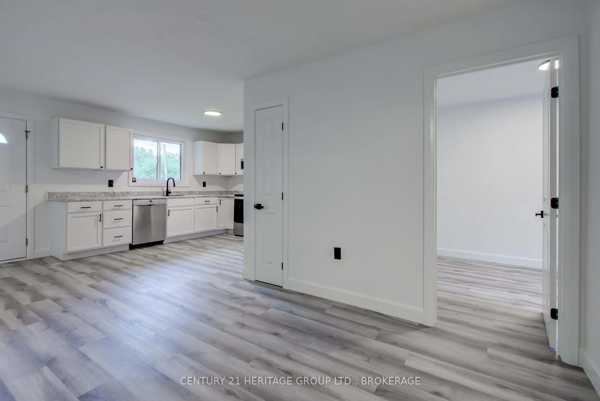 Photo 21 of 2831 Perth Road, Kingston, City North of 401 — HOMEH