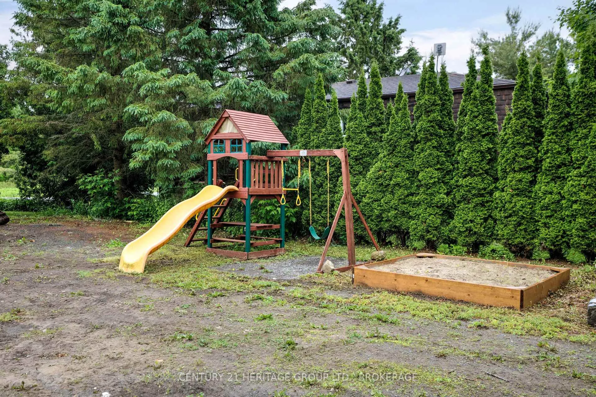 Photo 25 of 2831 Perth Road, Kingston, City North of 401 — HOMEH