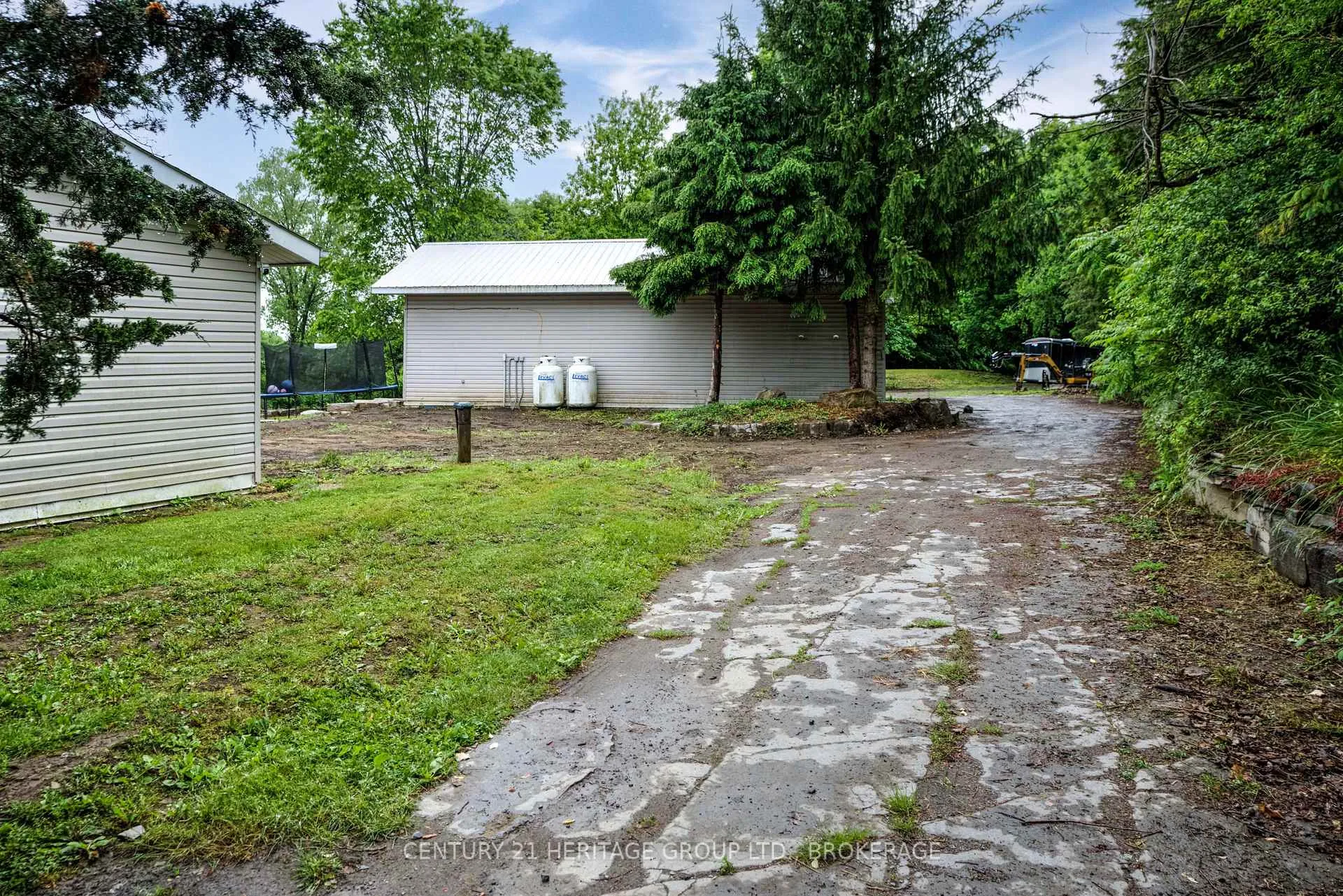 Photo 27 of 2831 Perth Road, Kingston, City North of 401 — HOMEH