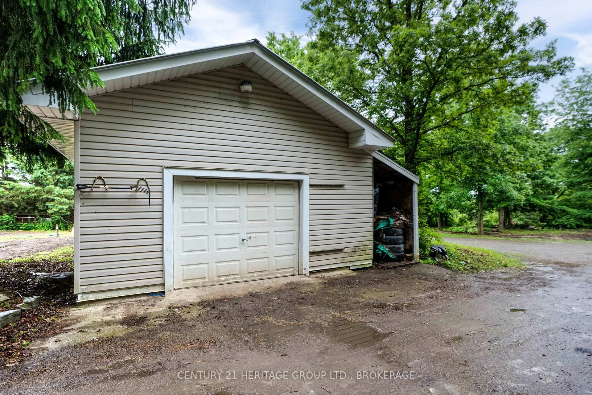 Photo 28 of 2831 Perth Road, Kingston, City North of 401 — HOMEH