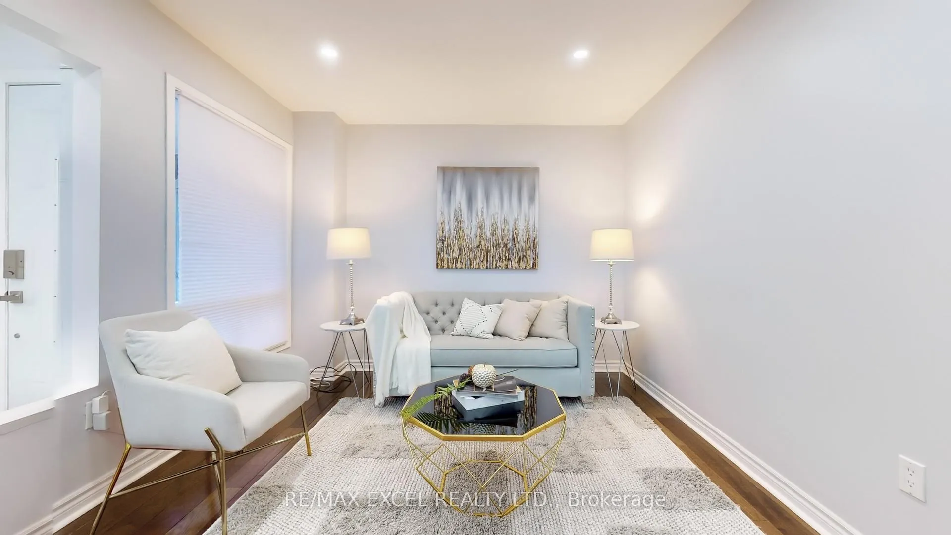 Photo 3 of 73 McCabe Crescent, Vaughan, Lakeview Estates — HOMEH