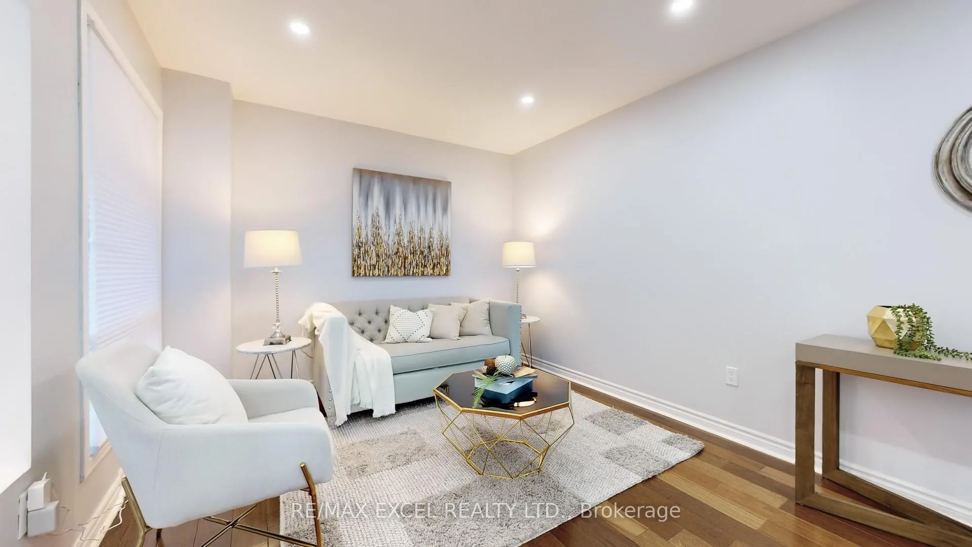 Photo 5 of 73 McCabe Crescent, Vaughan, Lakeview Estates — HOMEH