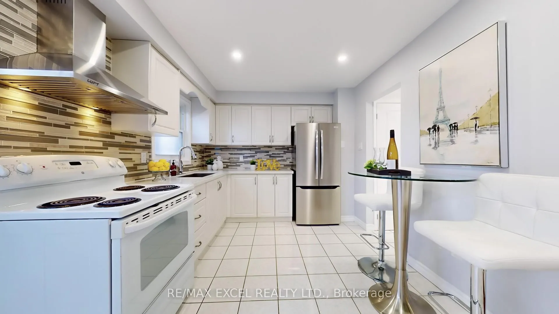 Photo 10 of 73 McCabe Crescent, Vaughan, Lakeview Estates — HOMEH
