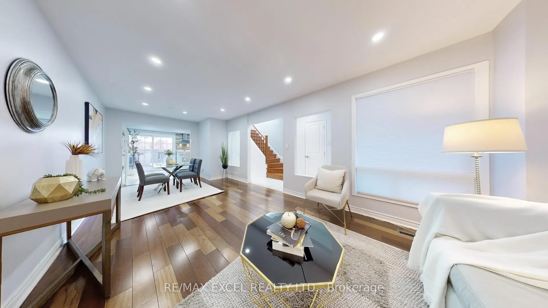 Photo 18 of 73 McCabe Crescent, Vaughan, Lakeview Estates — HOMEH