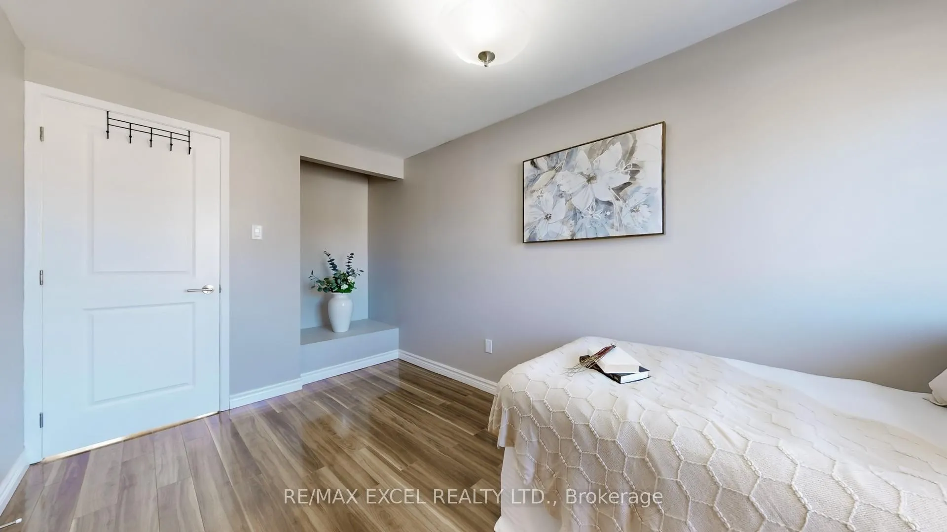 Photo 28 of 73 McCabe Crescent, Vaughan, Lakeview Estates — HOMEH