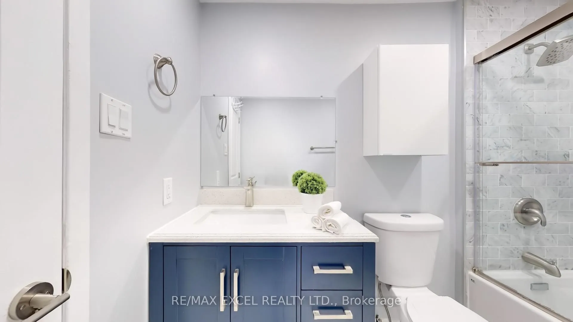 Photo 33 of 73 McCabe Crescent, Vaughan, Lakeview Estates — HOMEH