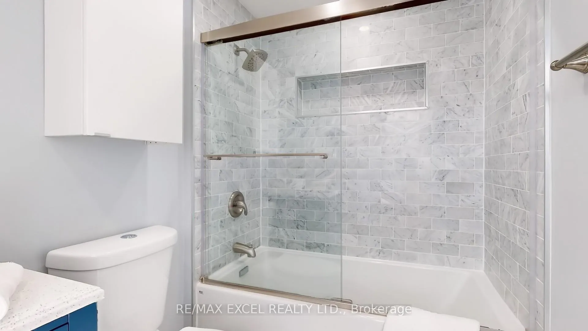 Photo 34 of 73 McCabe Crescent, Vaughan, Lakeview Estates — HOMEH