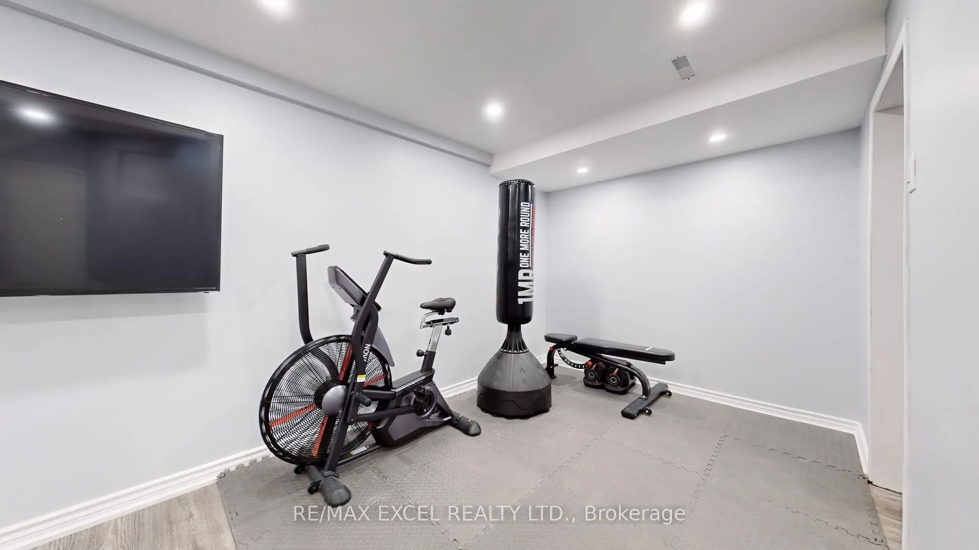 Photo 40 of 73 McCabe Crescent, Vaughan, Lakeview Estates — HOMEH