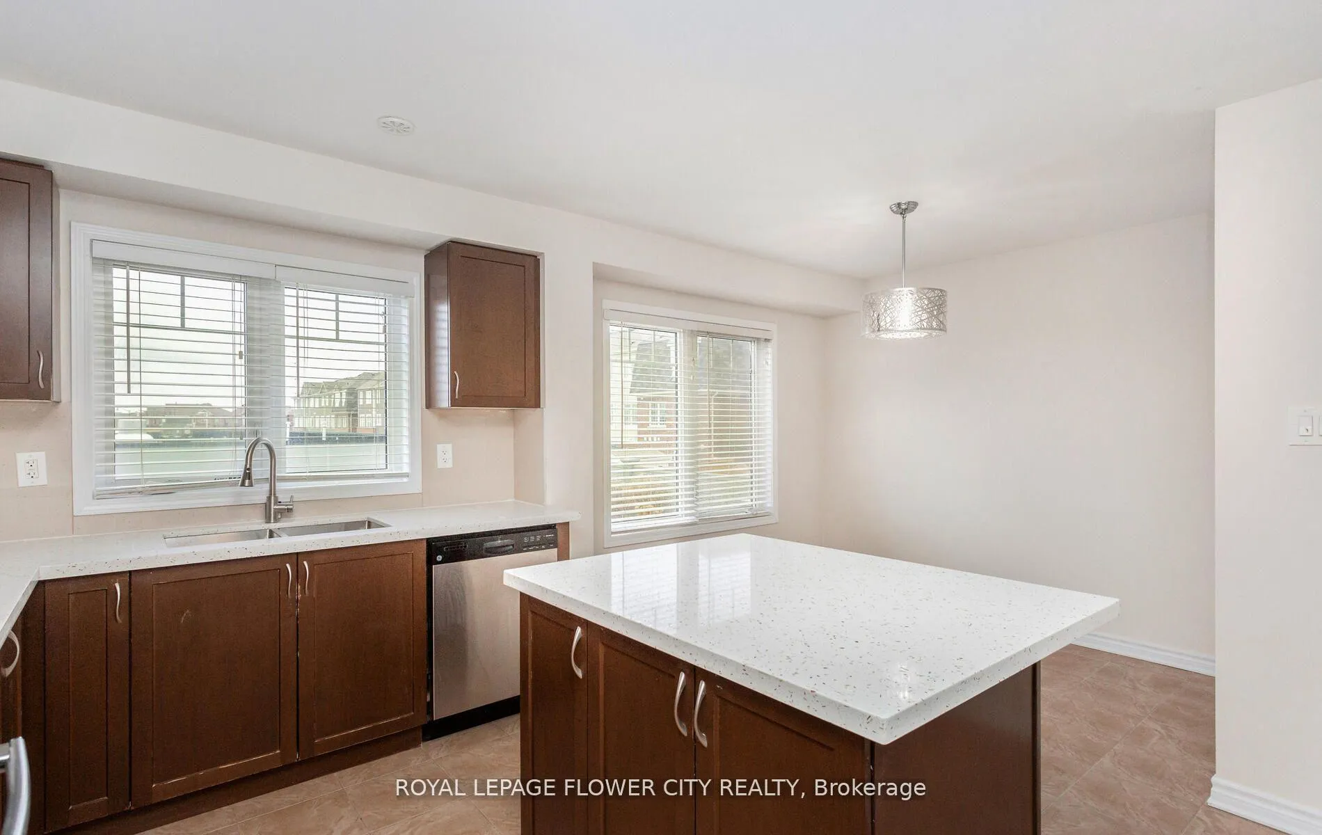 Photo 20 of 16 Quillberry Close, Brampton, Northwest Brampton — HOMEH