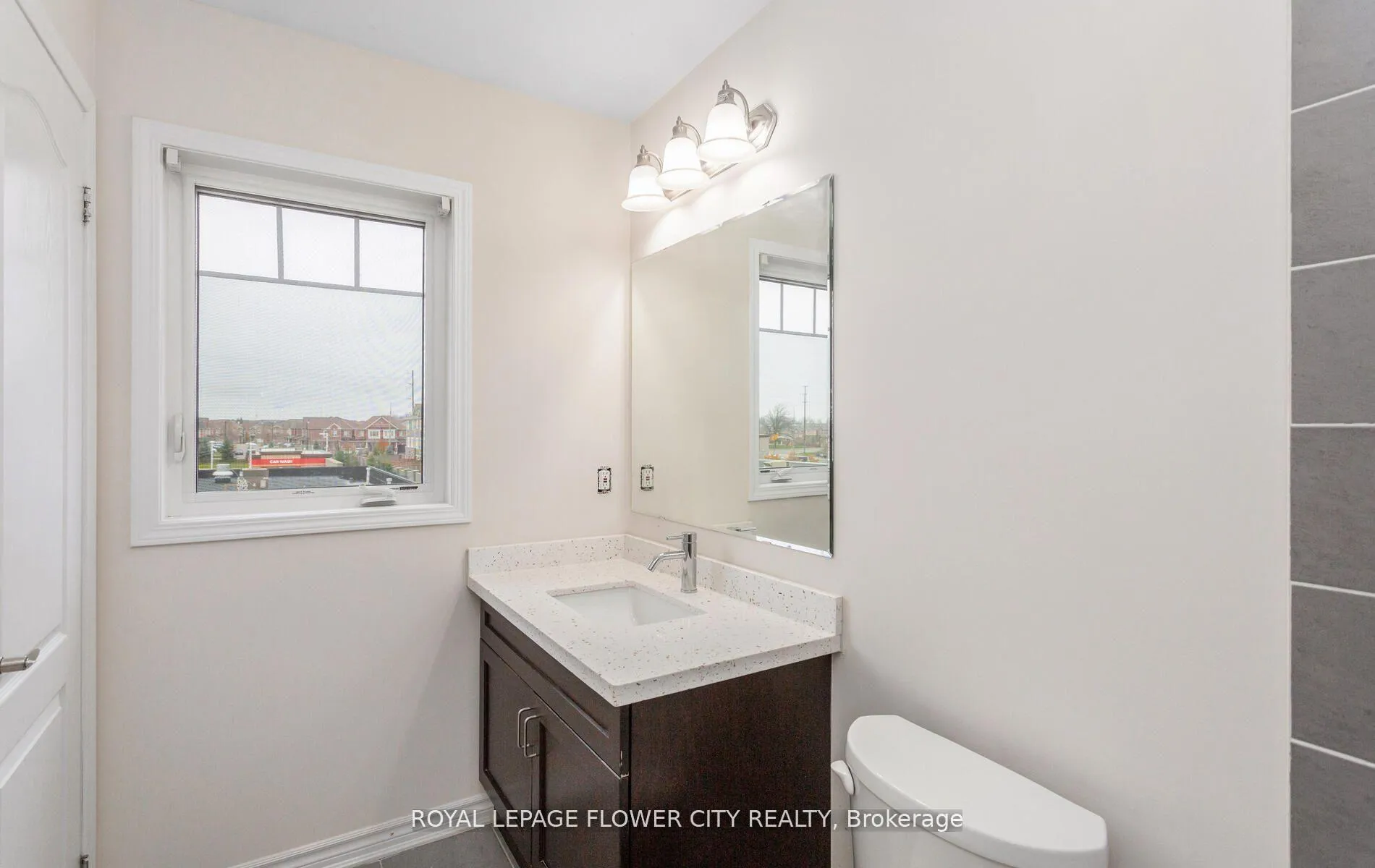 Photo 35 of 16 Quillberry Close, Brampton, Northwest Brampton — HOMEH