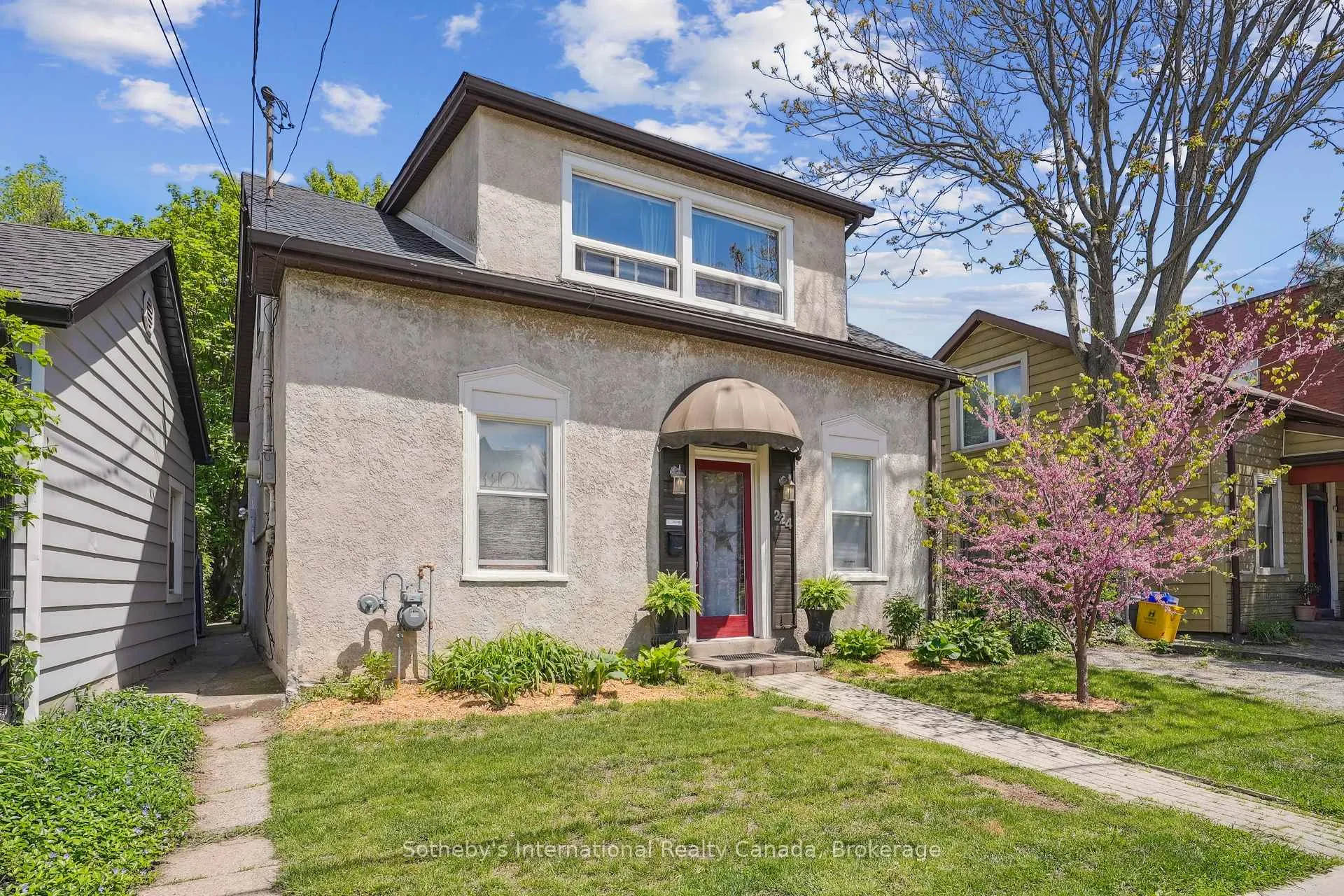 Photo 1 of 224 Napier Street, Hamilton, Strathcona — HOMEH