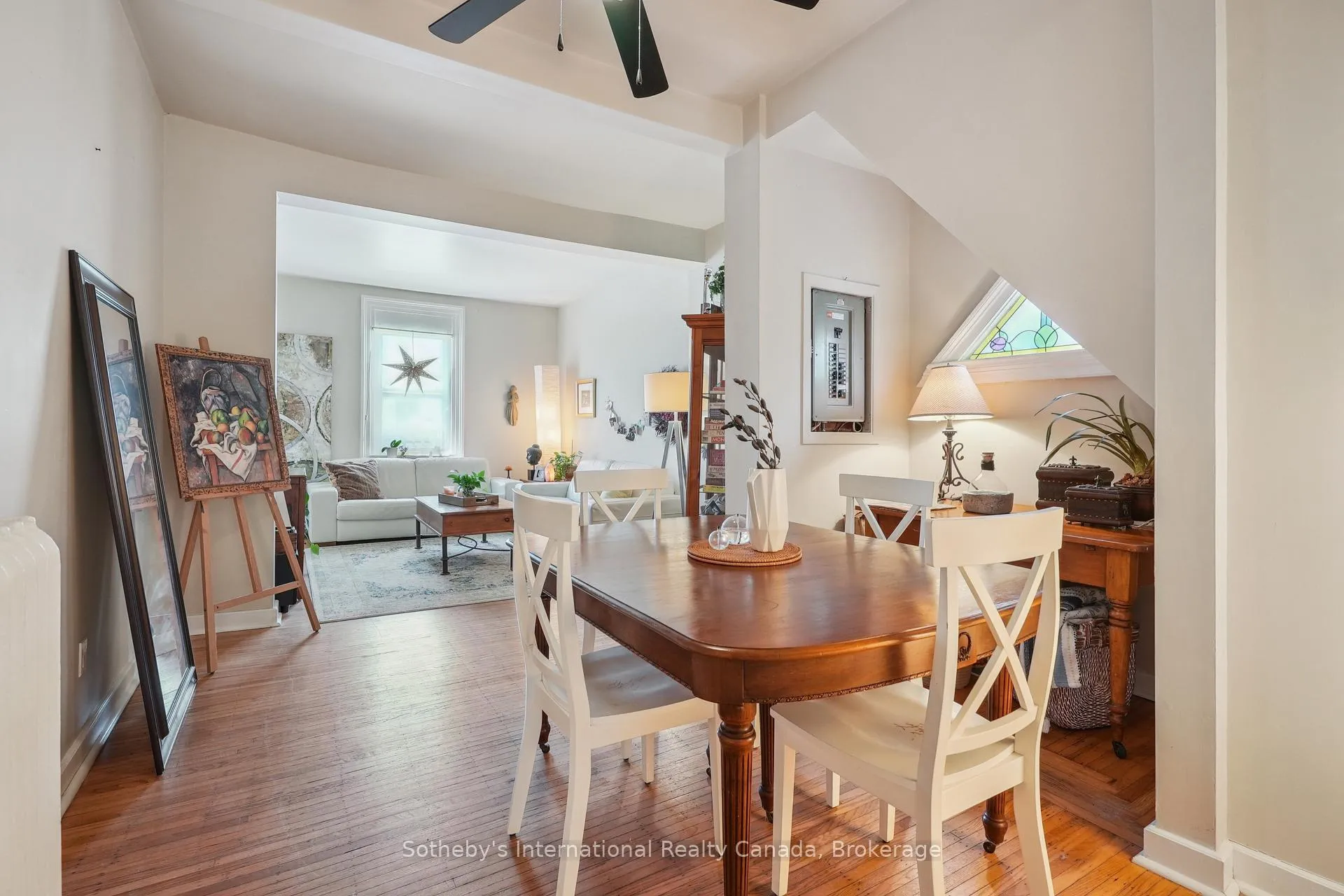 Photo 10 of 224 Napier Street, Hamilton, Strathcona — HOMEH