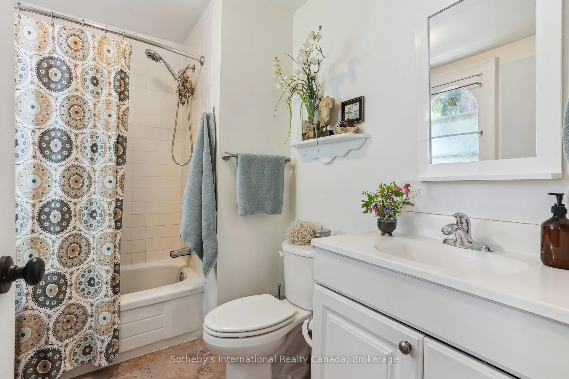 Photo 19 of 224 Napier Street, Hamilton, Strathcona — HOMEH