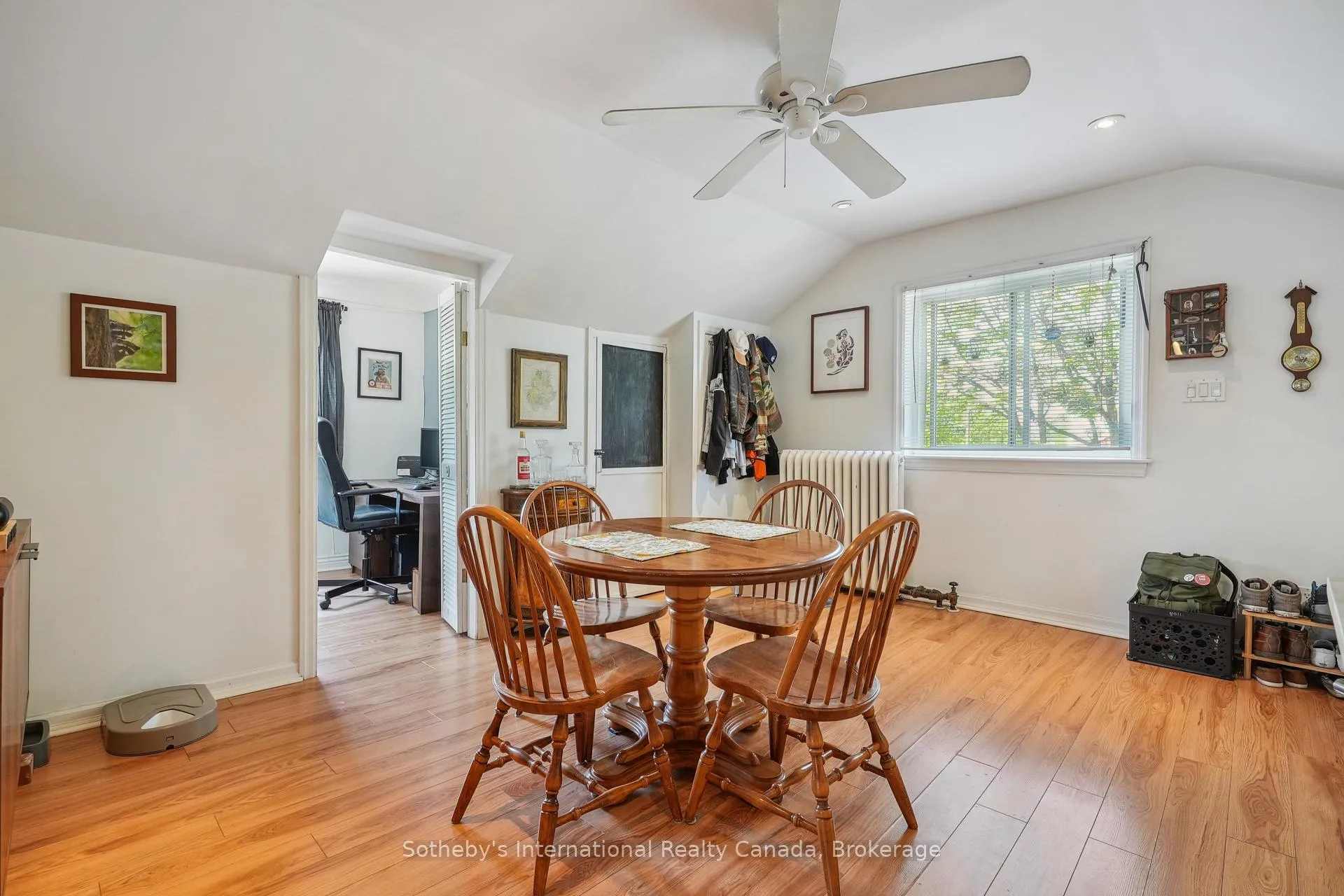 Photo 23 of 224 Napier Street, Hamilton, Strathcona — HOMEH