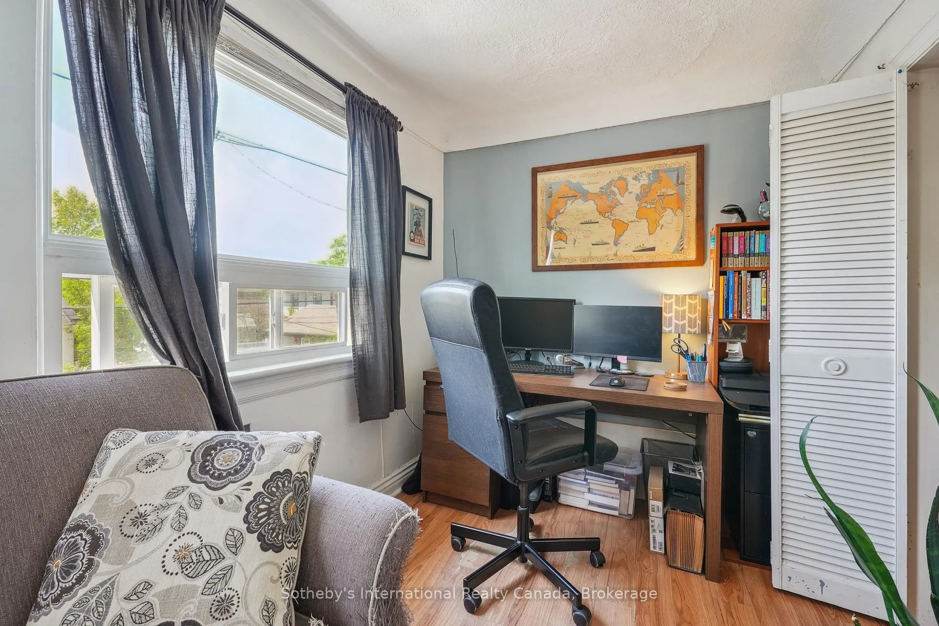 Photo 32 of 224 Napier Street, Hamilton, Strathcona — HOMEH