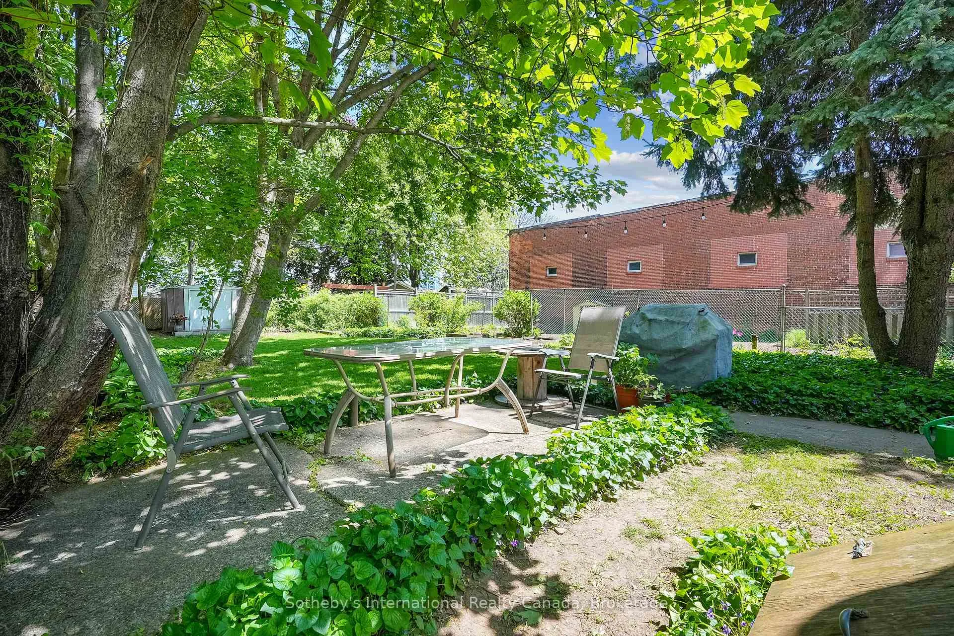 Photo 37 of 224 Napier Street, Hamilton, Strathcona — HOMEH