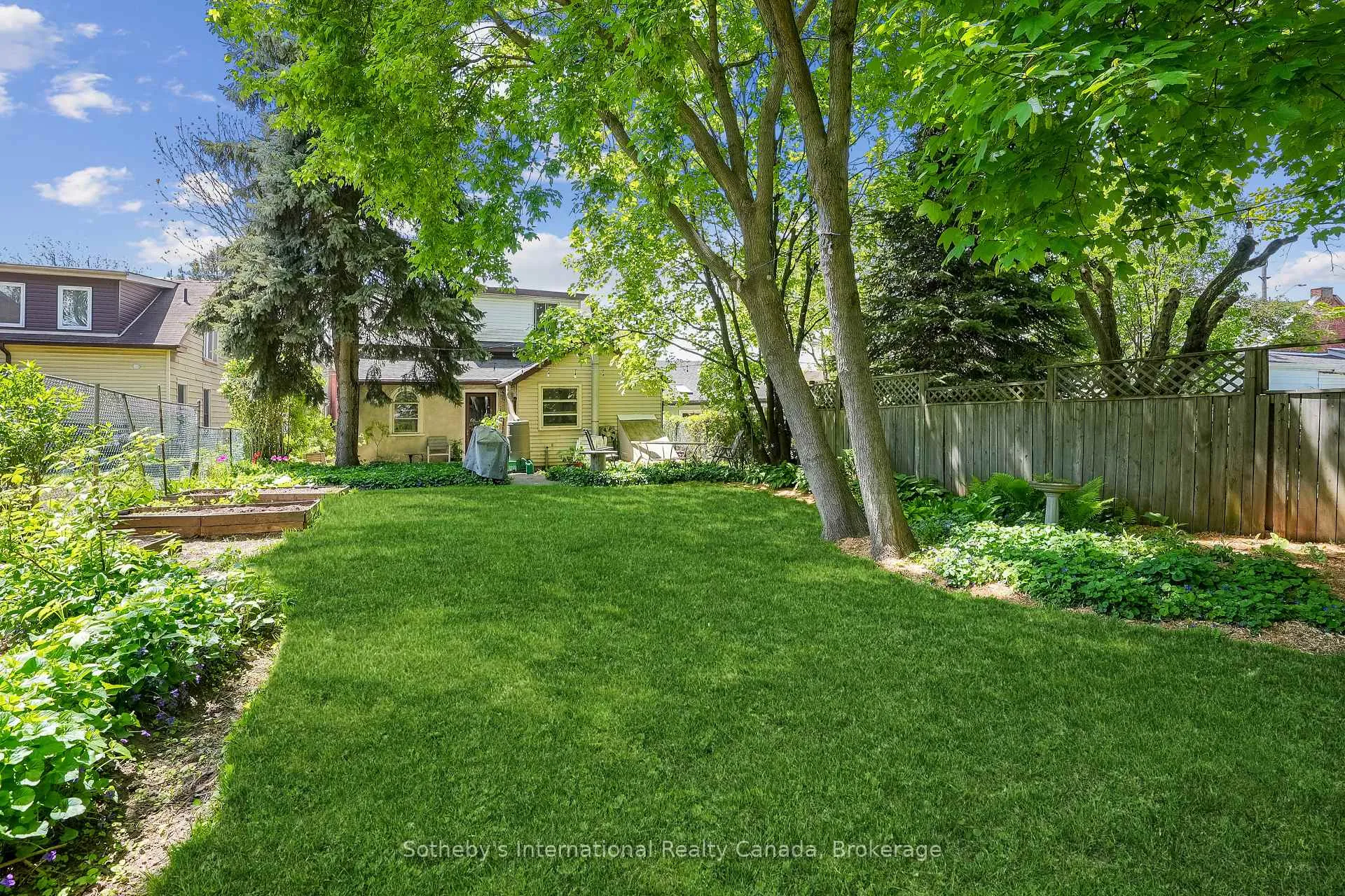 Photo 39 of 224 Napier Street, Hamilton, Strathcona — HOMEH