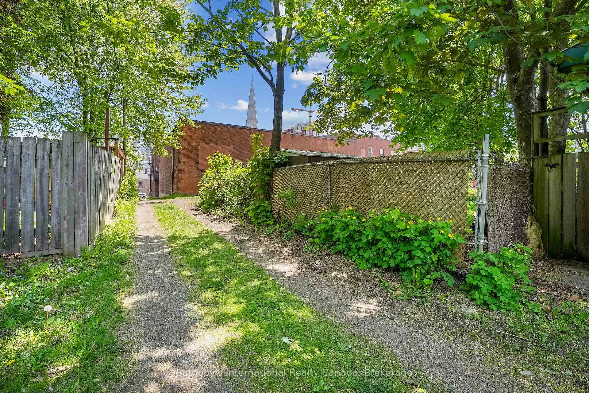 Photo 40 of 224 Napier Street, Hamilton, Strathcona — HOMEH