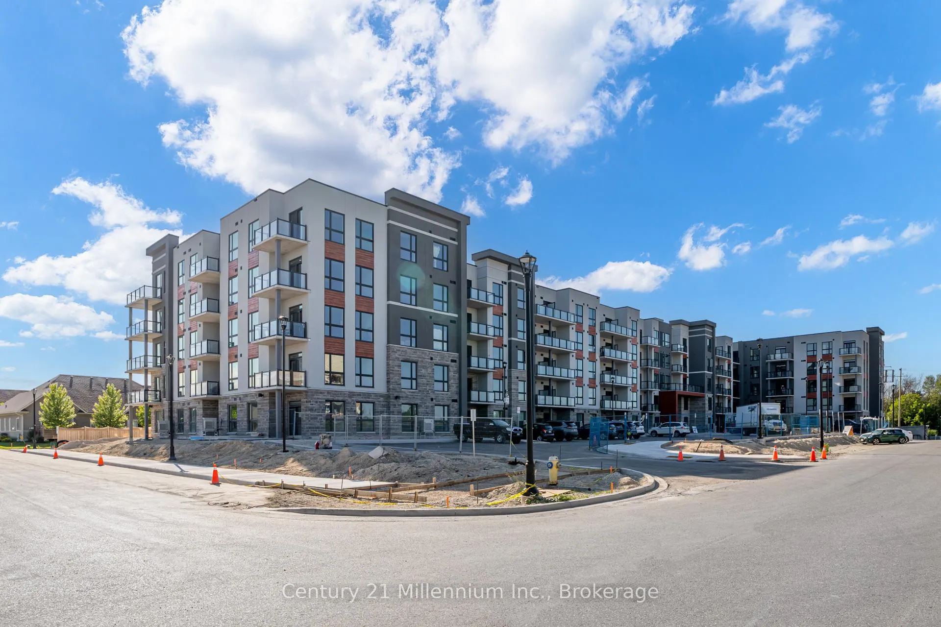 Photo 2 of Unit 519, 4 Kimberly Lane, Collingwood — HOMEH