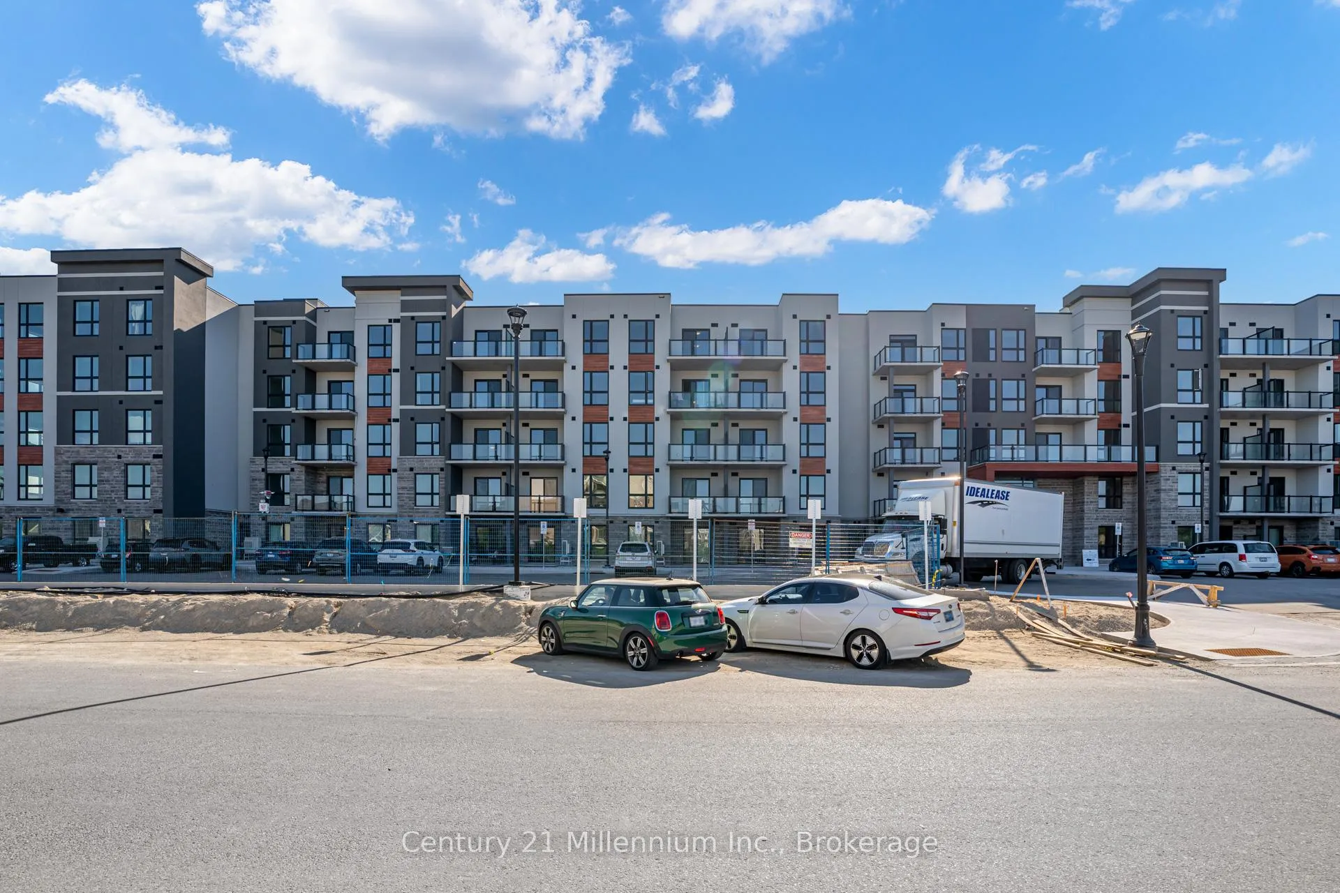 Photo 3 of Unit 519, 4 Kimberly Lane, Collingwood — HOMEH