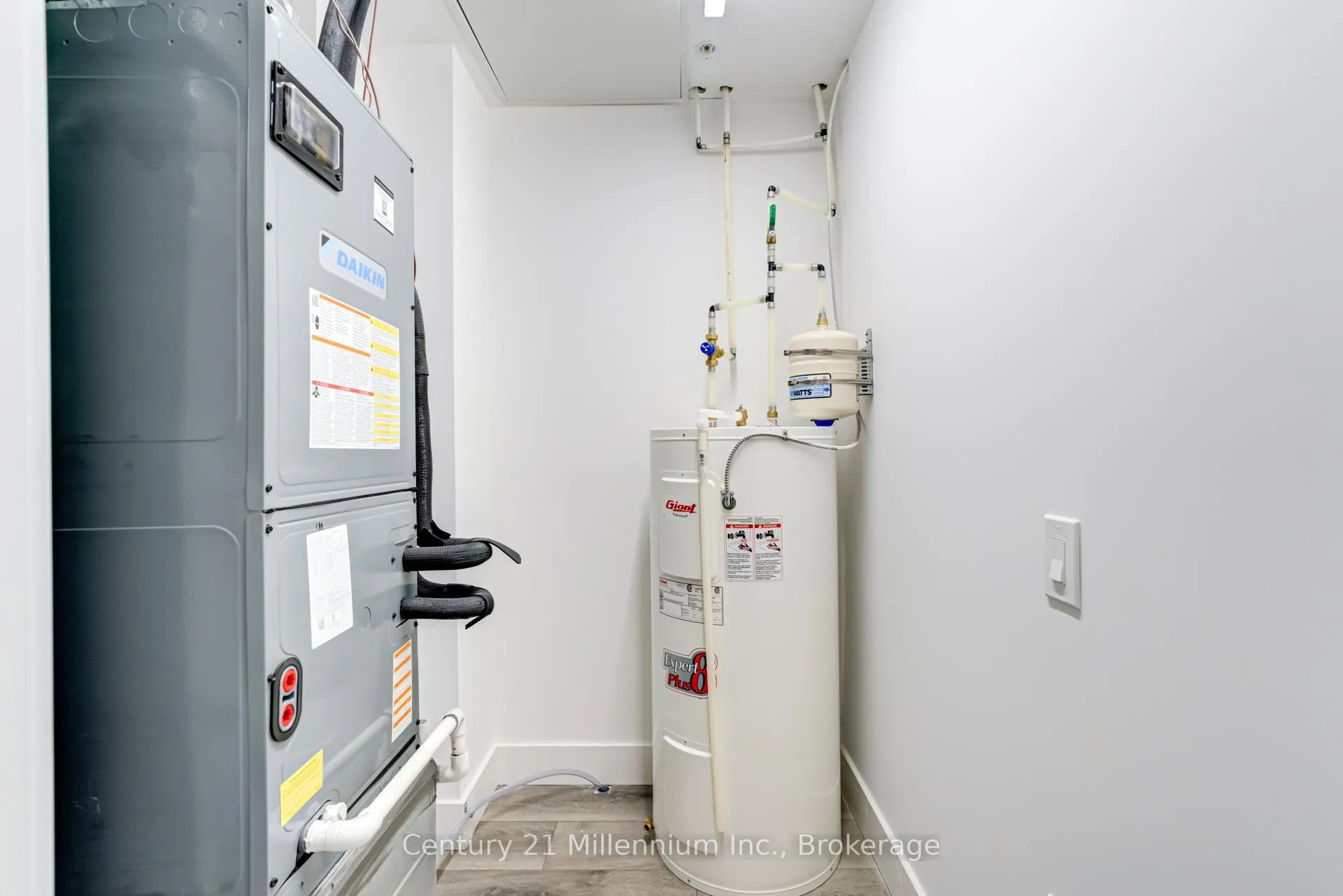 Photo 25 of Unit 519, 4 Kimberly Lane, Collingwood — HOMEH