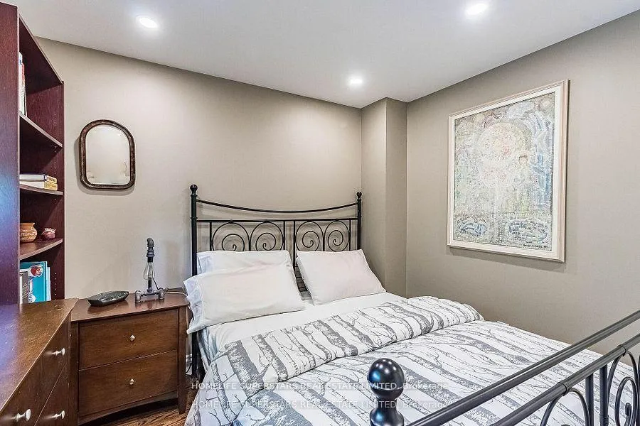 Photo 22 of 20 Beechwood Crescent, Brampton, Avondale — HOMEH