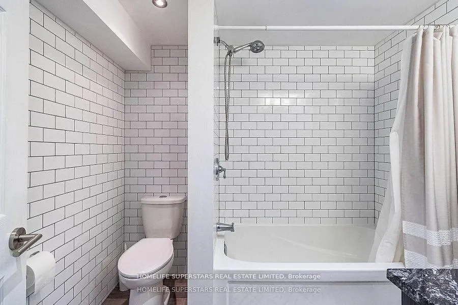 Photo 31 of 20 Beechwood Crescent, Brampton, Avondale — HOMEH