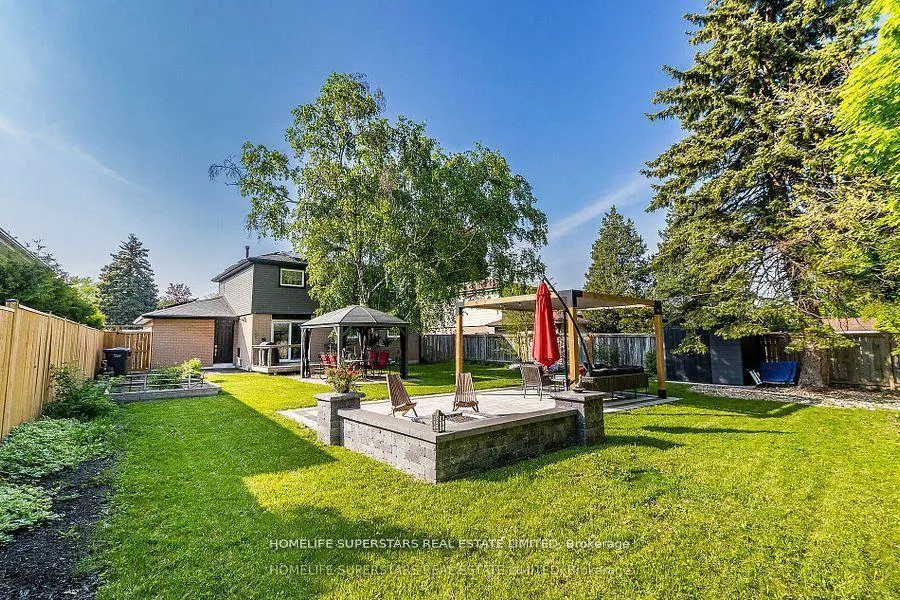 Photo 37 of 20 Beechwood Crescent, Brampton, Avondale — HOMEH