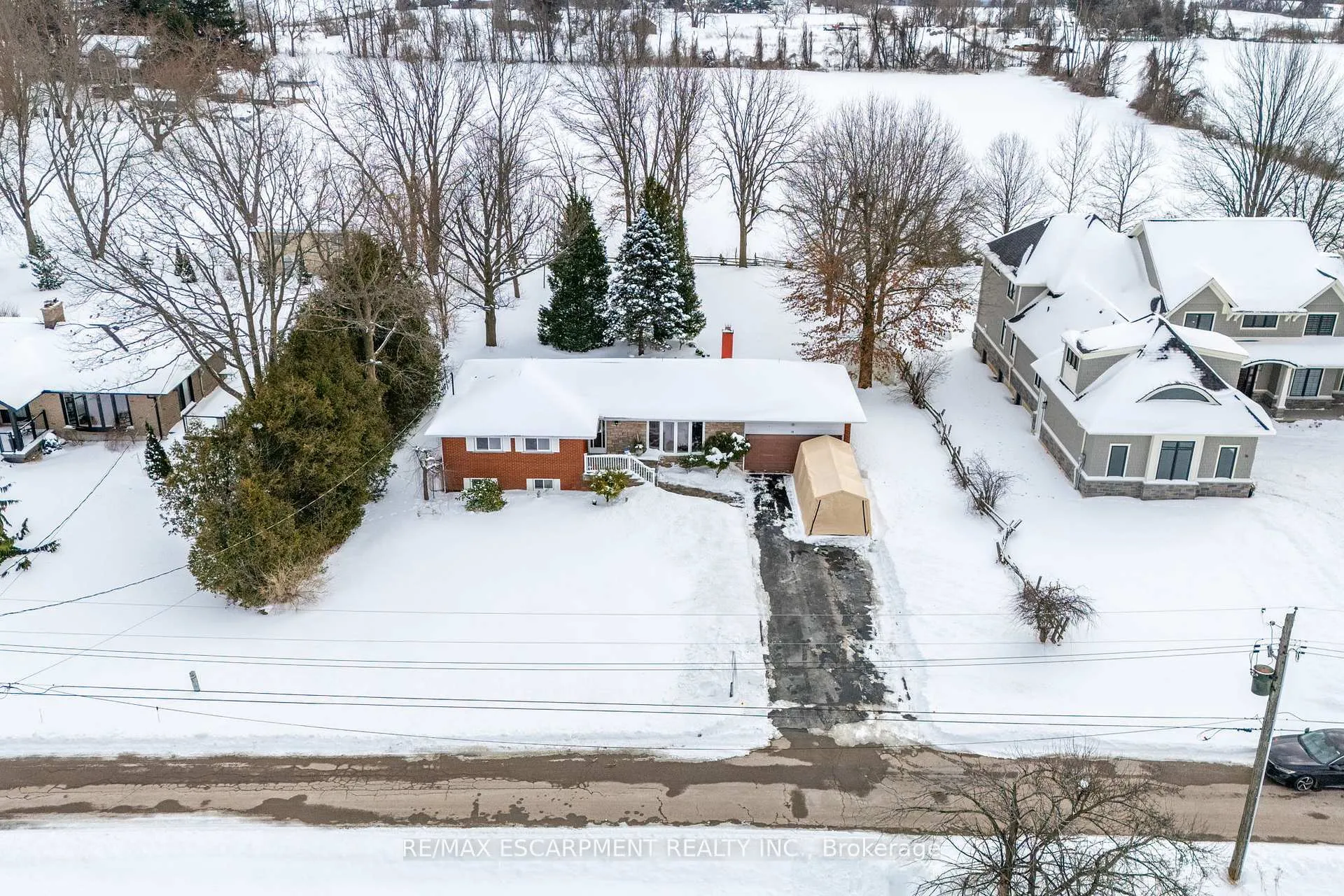 Photo 2 of 14 Shelton Lane, Hamilton, Rural Flamborough — HOMEH