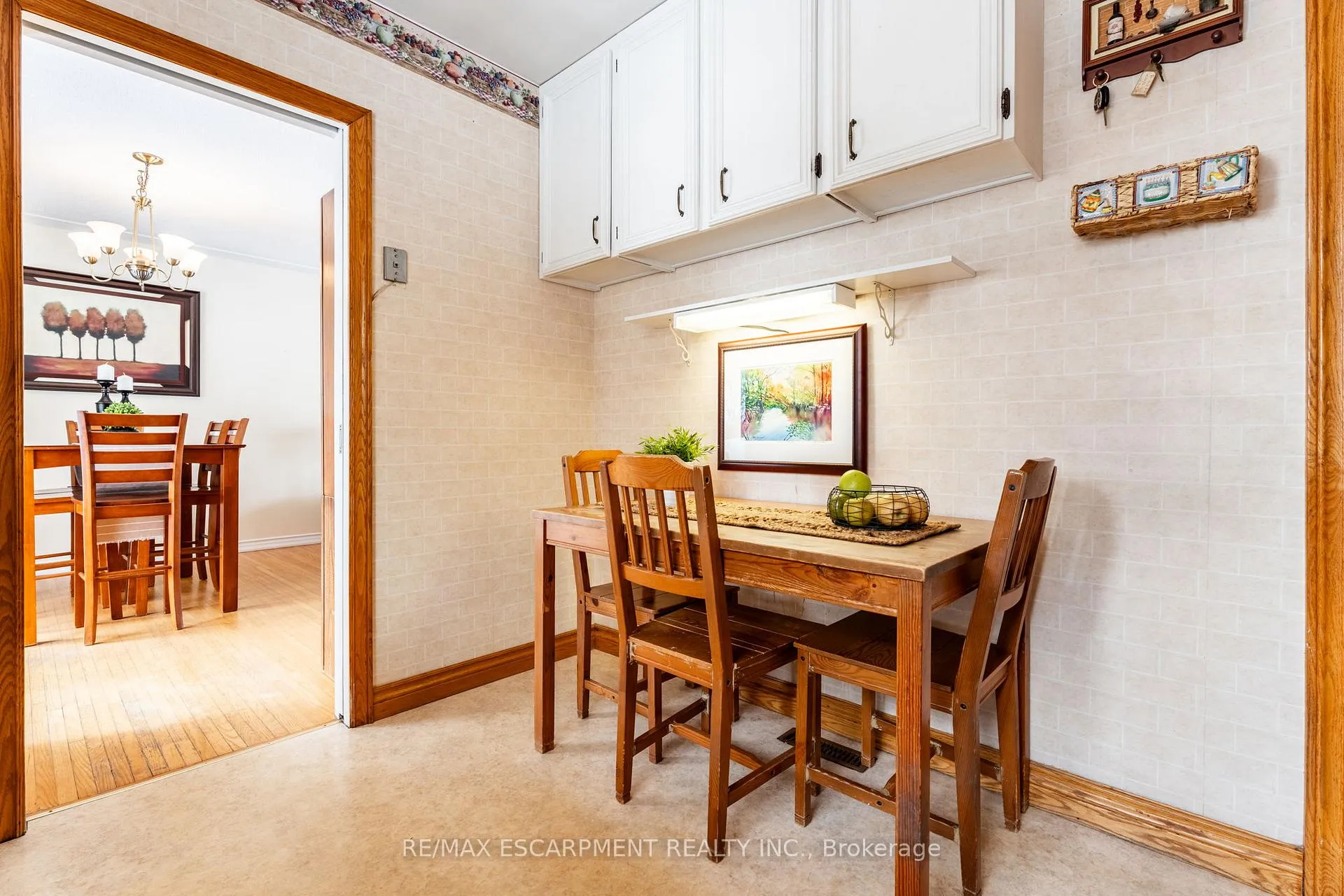 Photo 17 of 14 Shelton Lane, Hamilton, Rural Flamborough — HOMEH