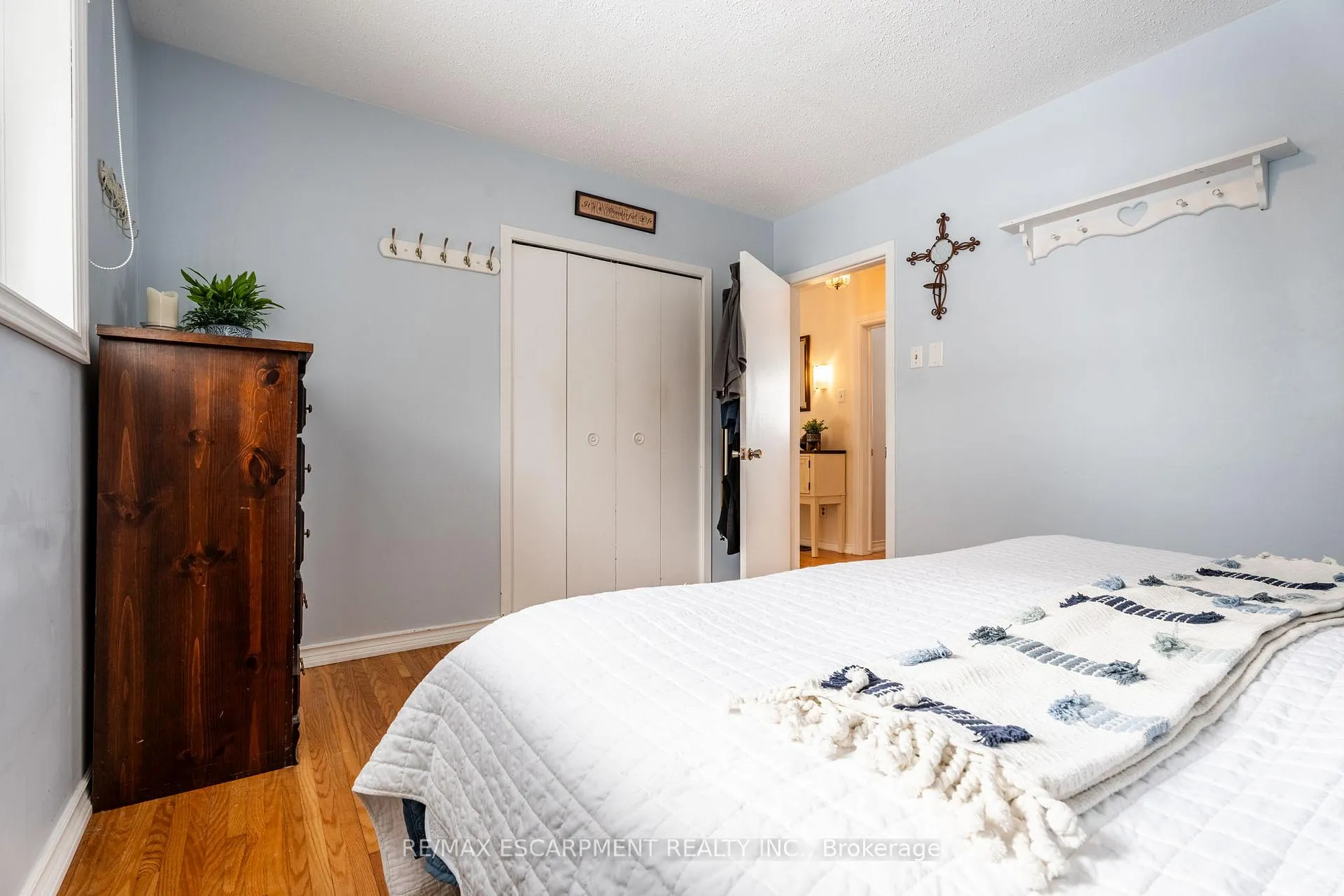 Photo 21 of 14 Shelton Lane, Hamilton, Rural Flamborough — HOMEH