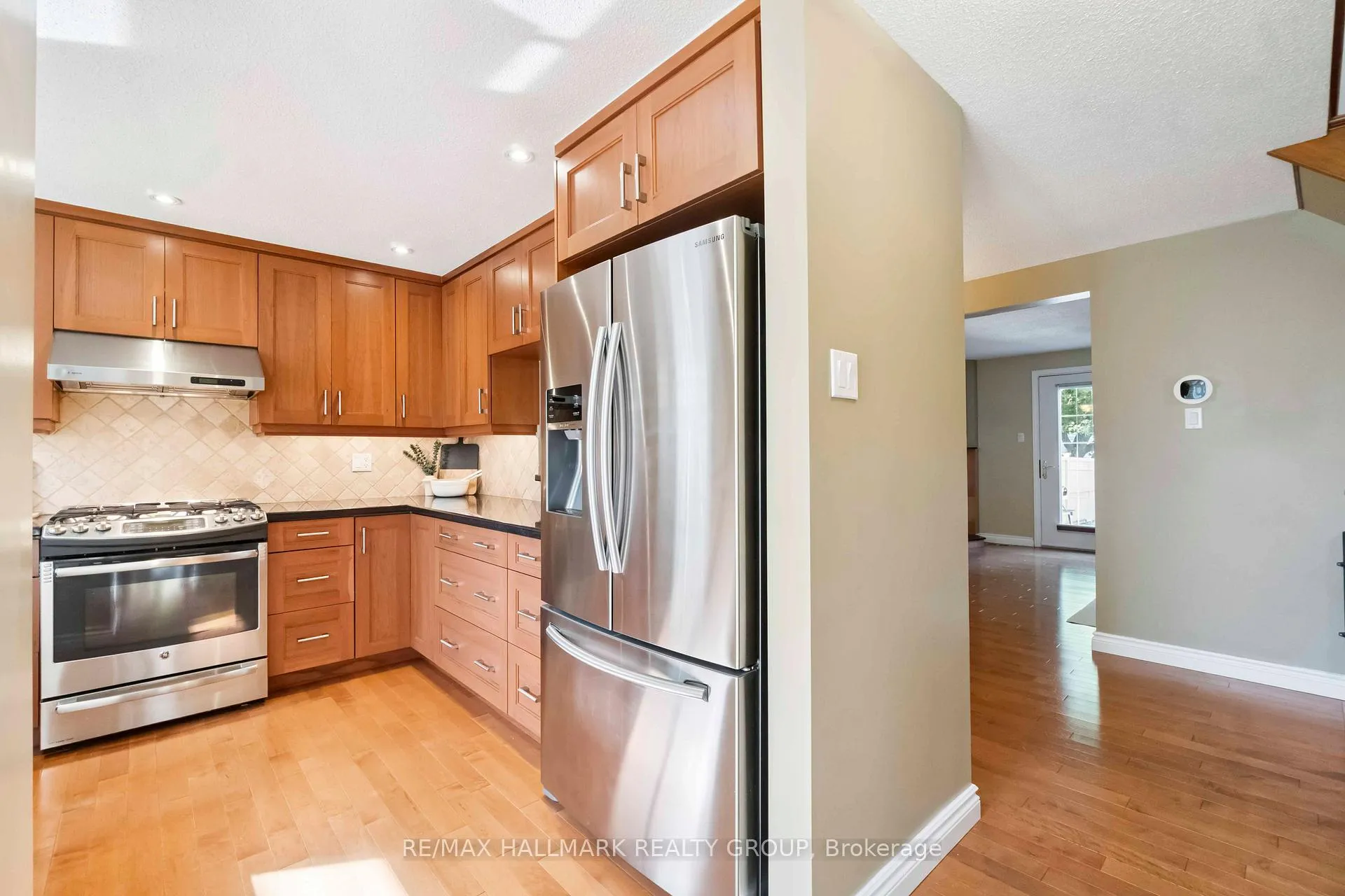 Photo 7 of 14 Whelan Drive, Ottawa, Barrhaven - Pheasant Run — HOMEH