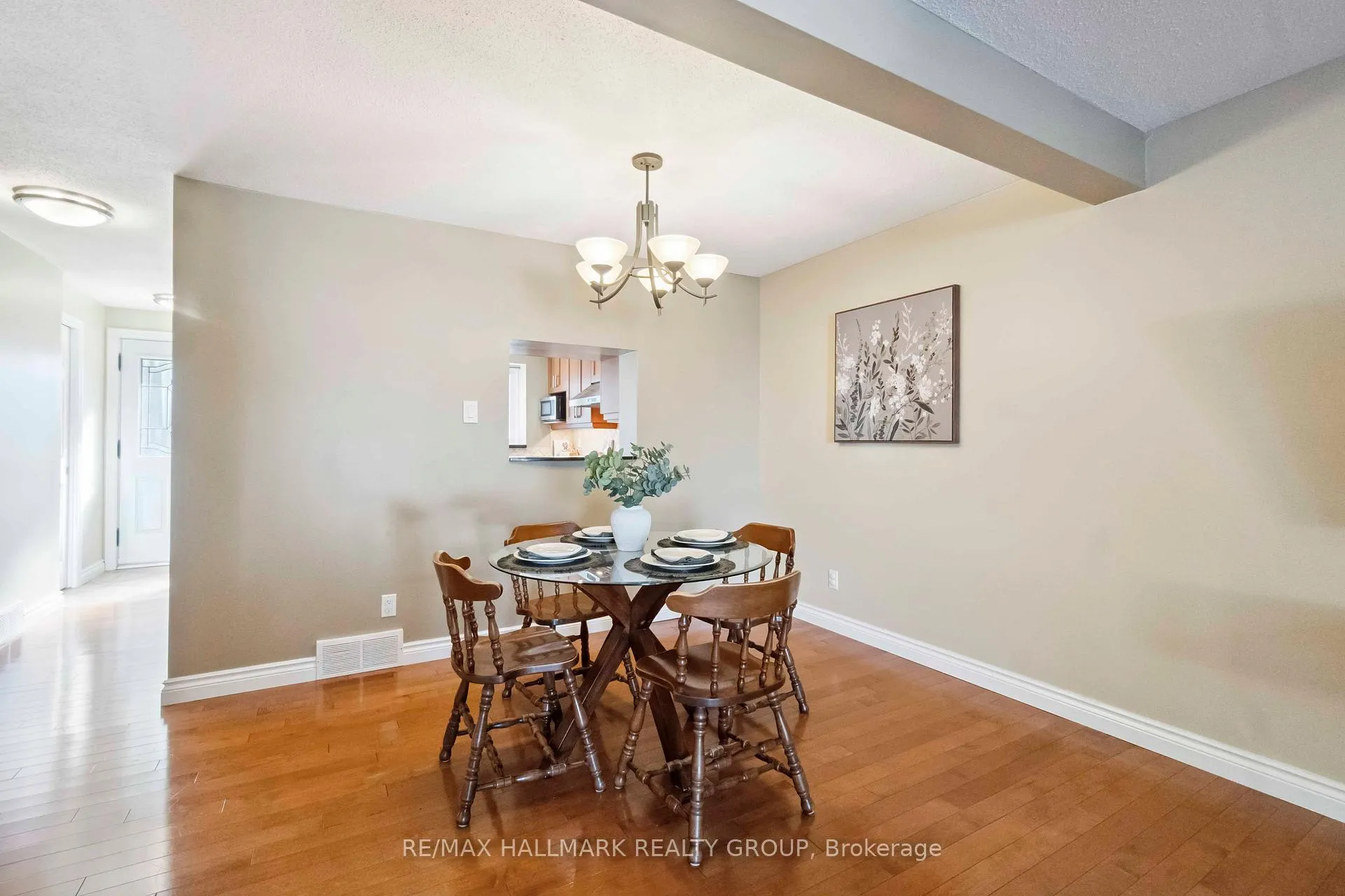 Photo 14 of 14 Whelan Drive, Ottawa, Barrhaven - Pheasant Run — HOMEH
